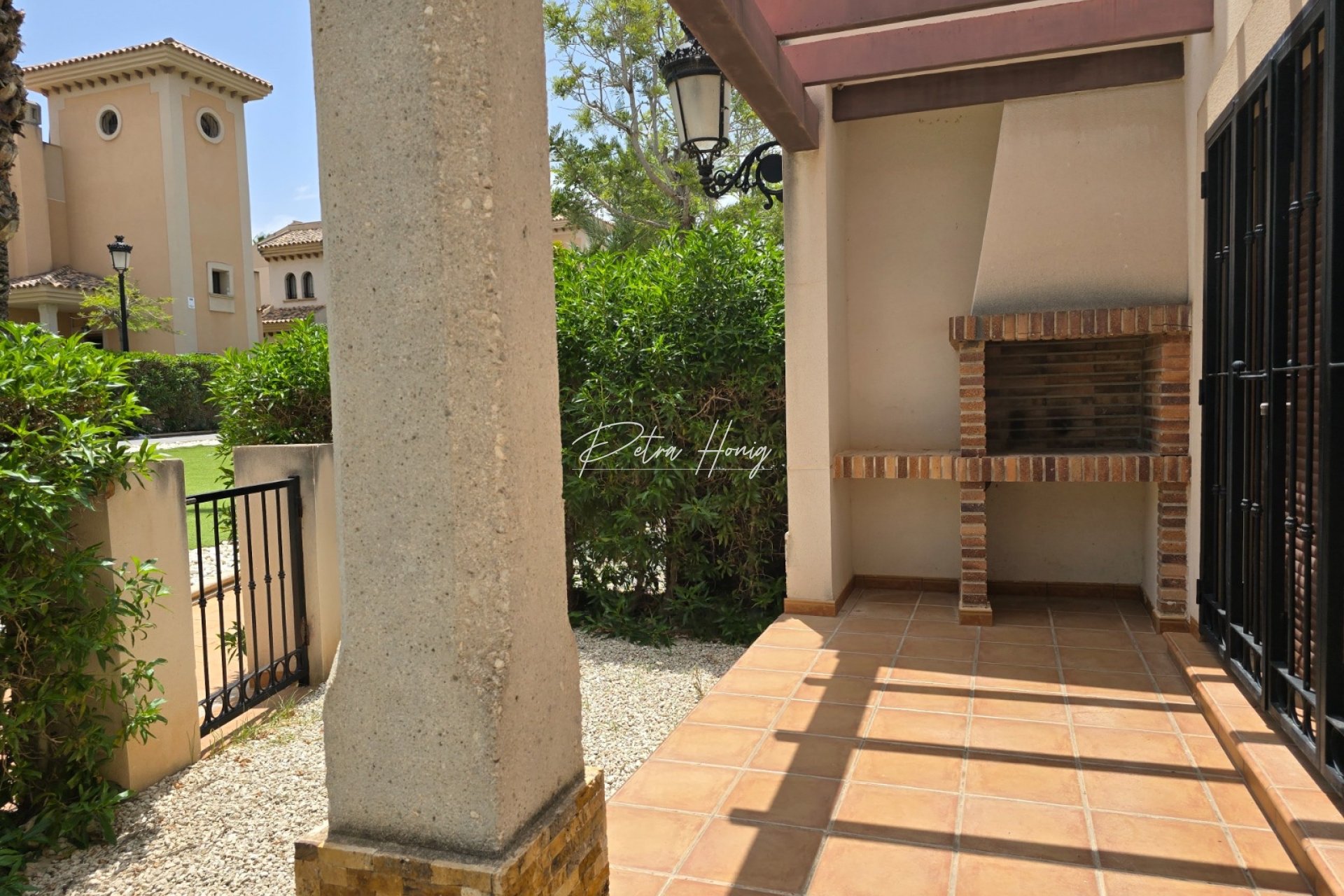 Resales - Semi Detached - La Finca Golf