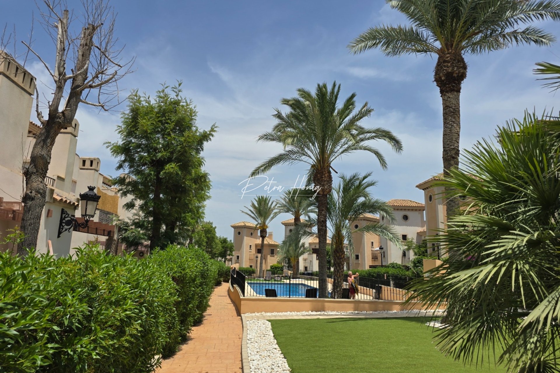 Resales - Semi Detached - La Finca Golf