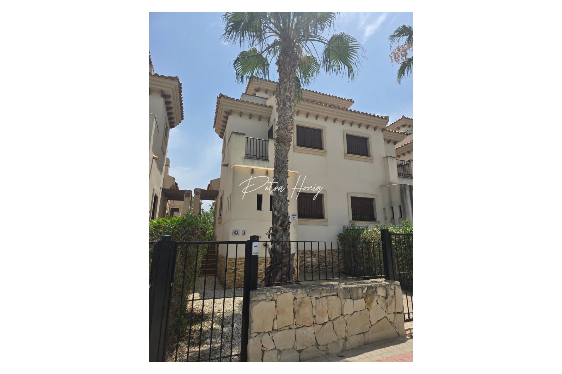 Resales - Semi Detached - La Finca Golf