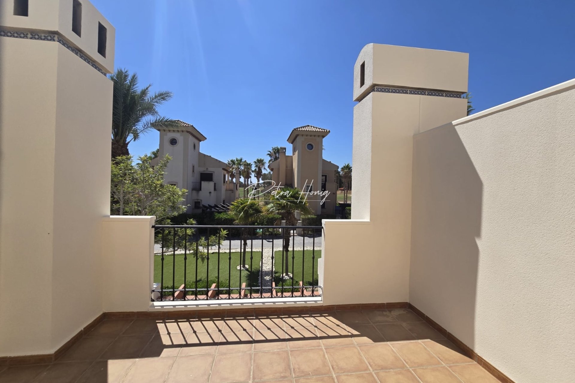 Resales - Semi Detached - La Finca Golf