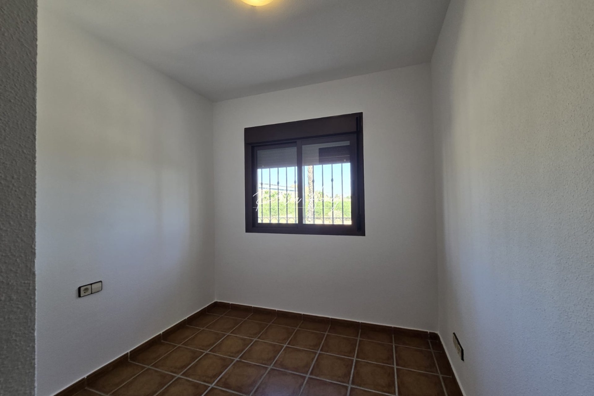 Resales - Semi Detached - La Finca Golf
