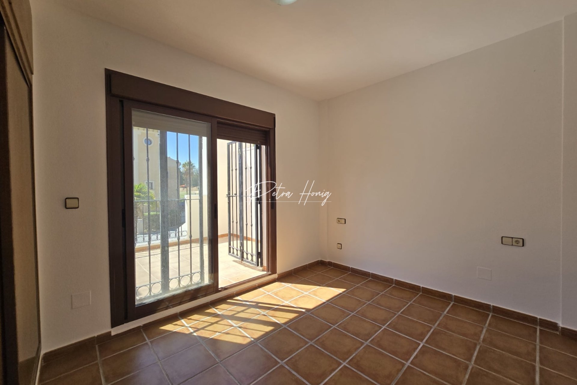 Resales - Semi Detached - La Finca Golf