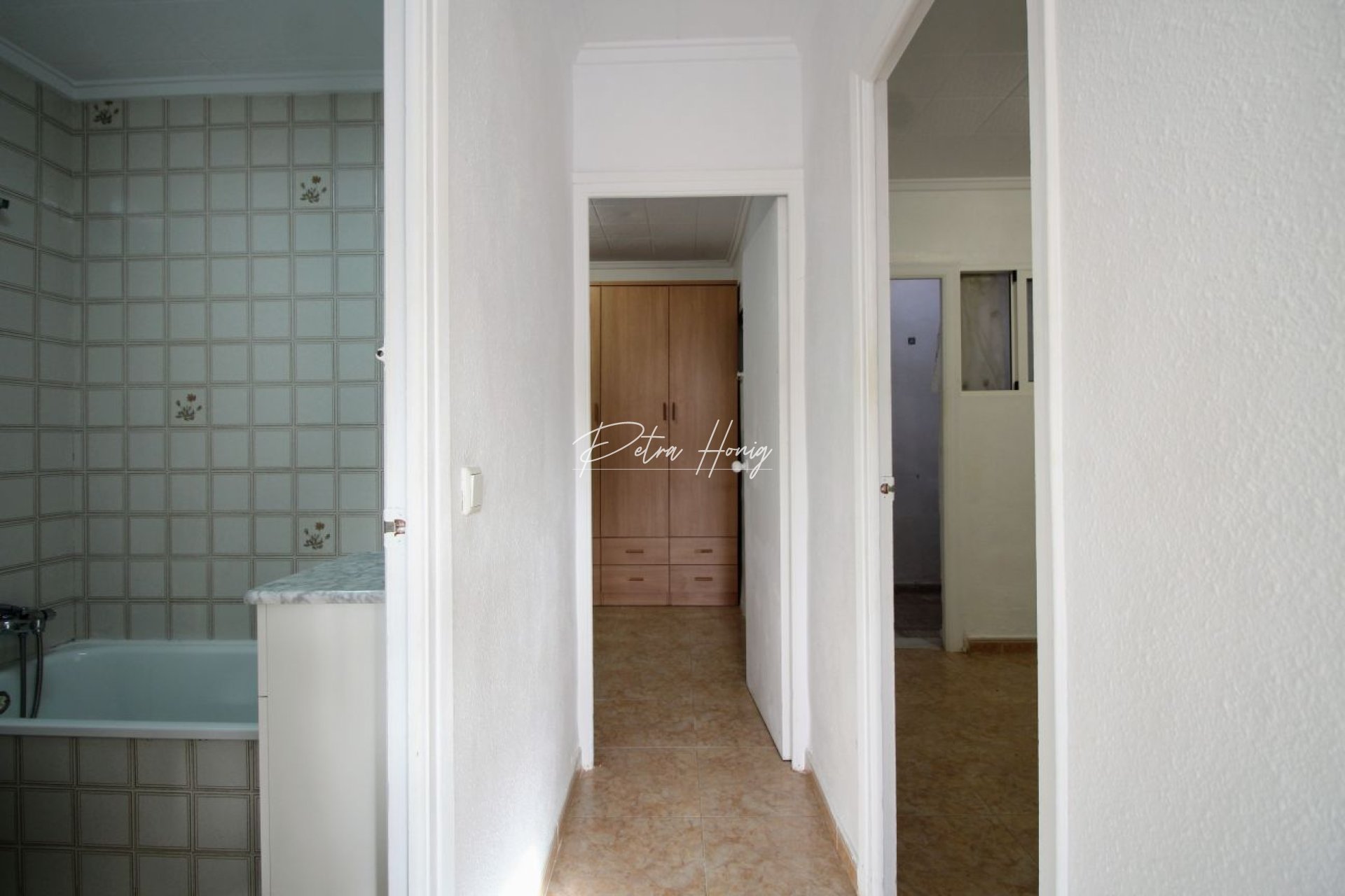 Resales -  - Torreta III