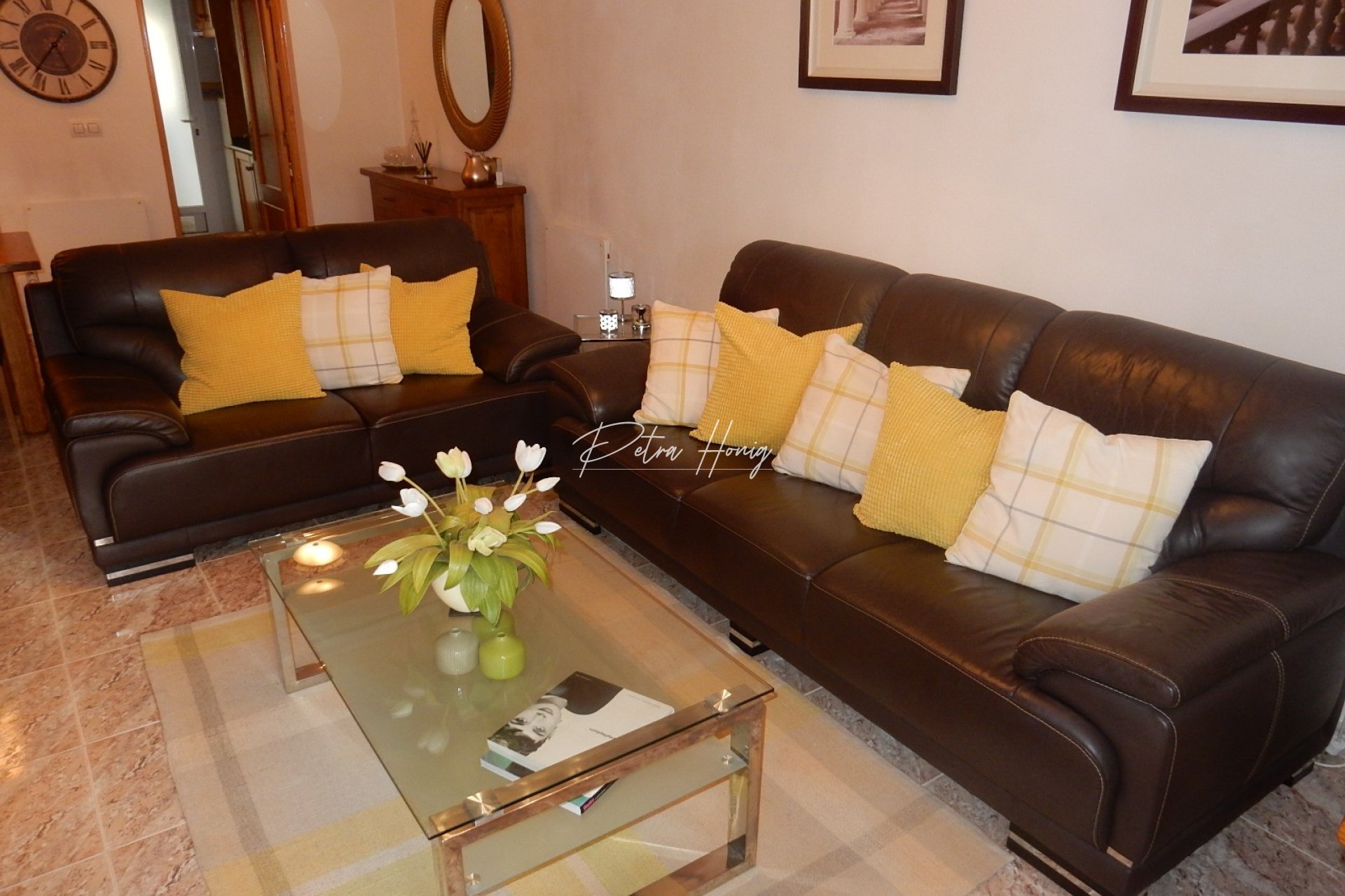 Resales - Townhouse - Lo Crispin