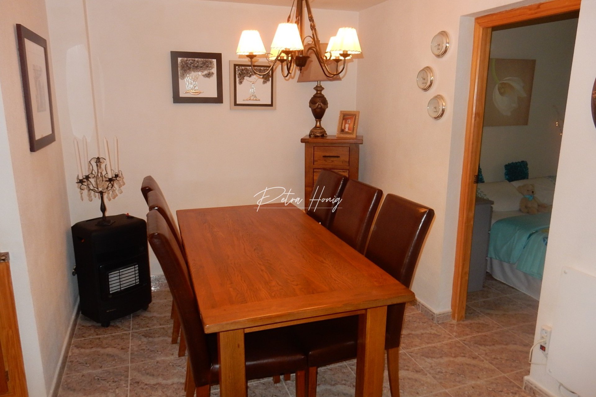 Resales - Townhouse - Lo Crispin
