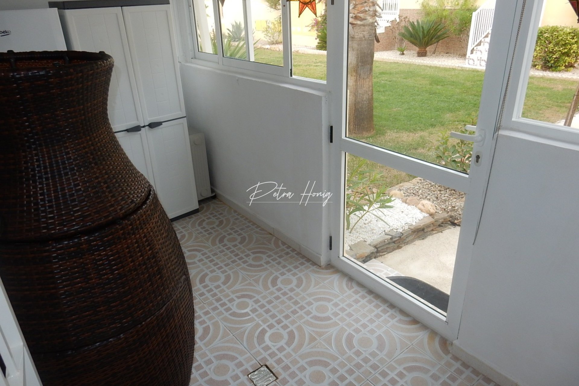 Resales - Townhouse - Lo Crispin