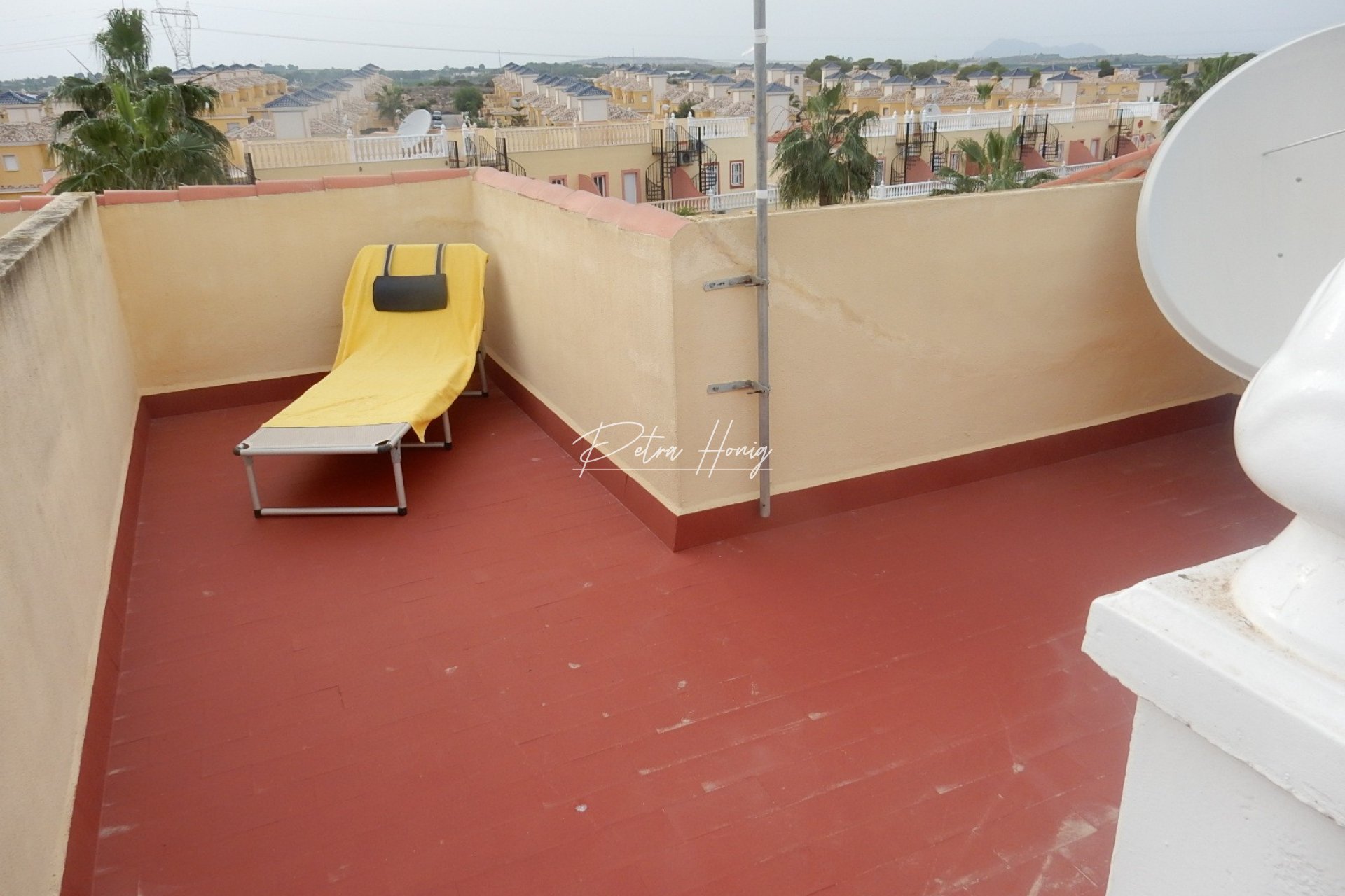 Resales - Townhouse - Lo Crispin