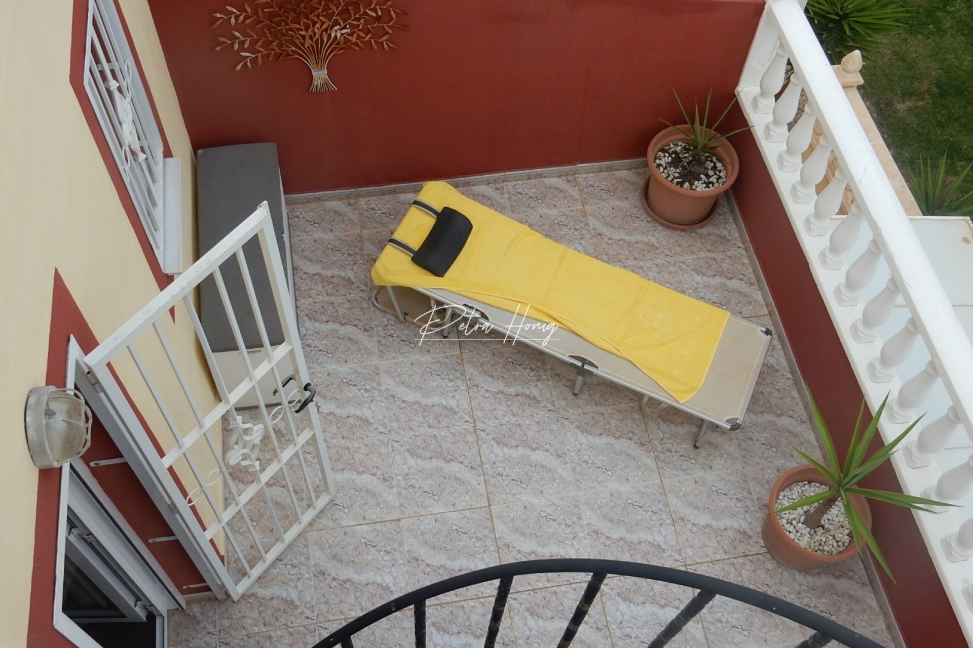 Resales - Townhouse - Lo Crispin