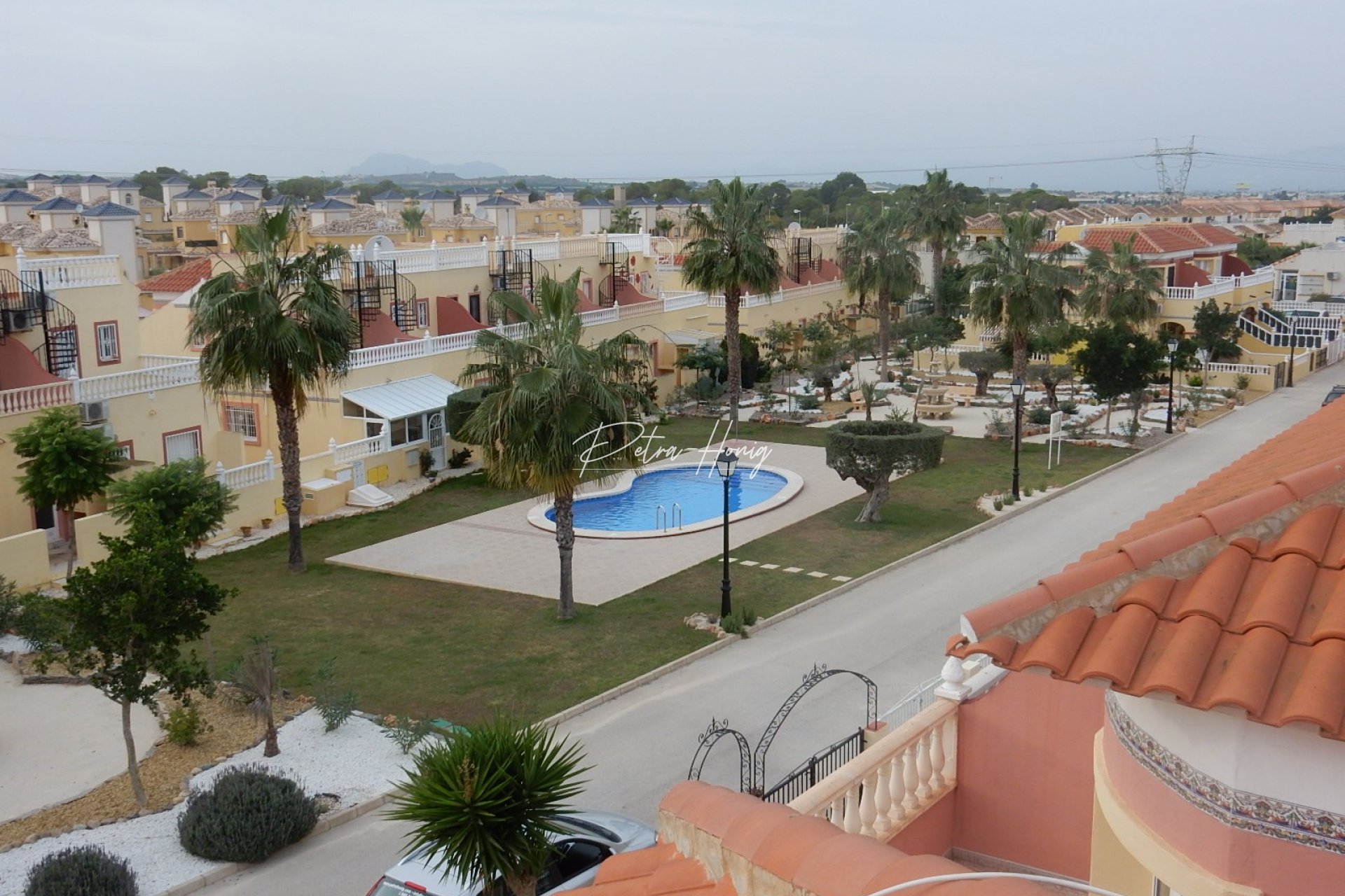 Resales - Townhouse - Lo Crispin
