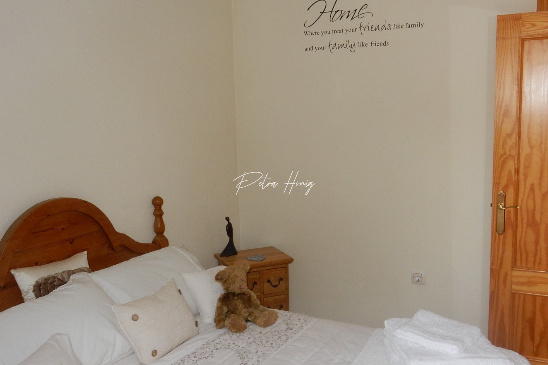 Resales - Townhouse - Lo Crispin