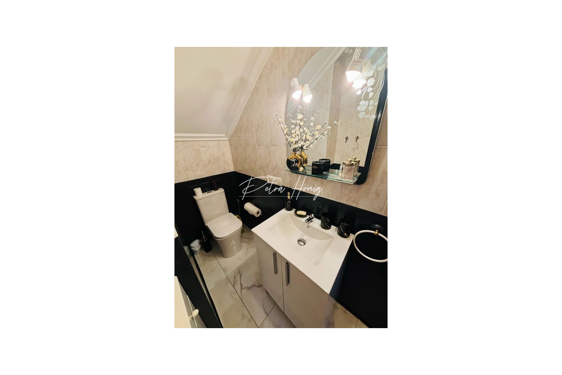 Resales - Townhouse - Los Altos