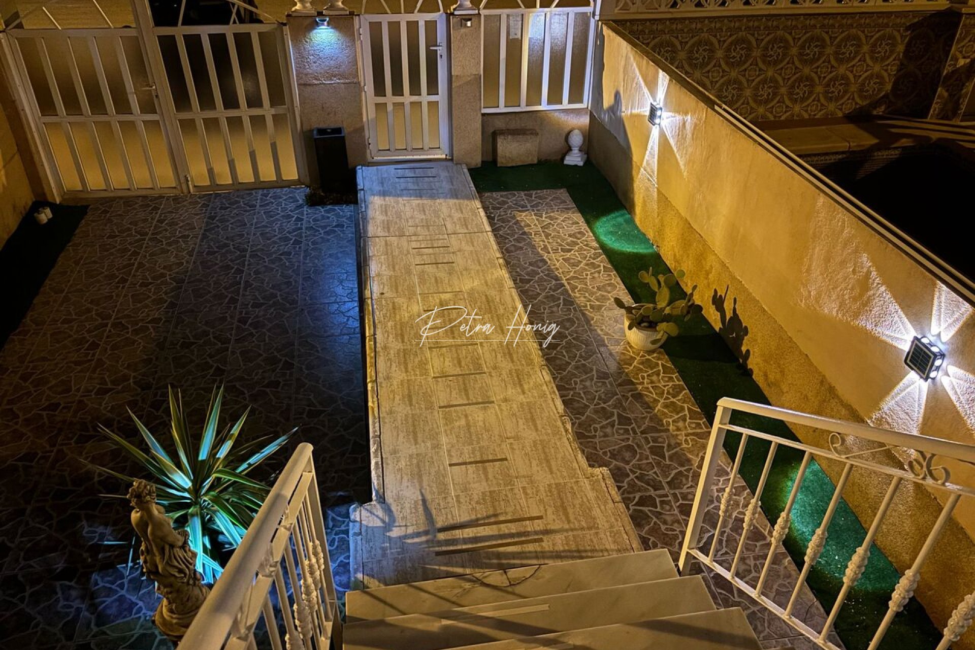 Resales - Townhouse - Los Altos