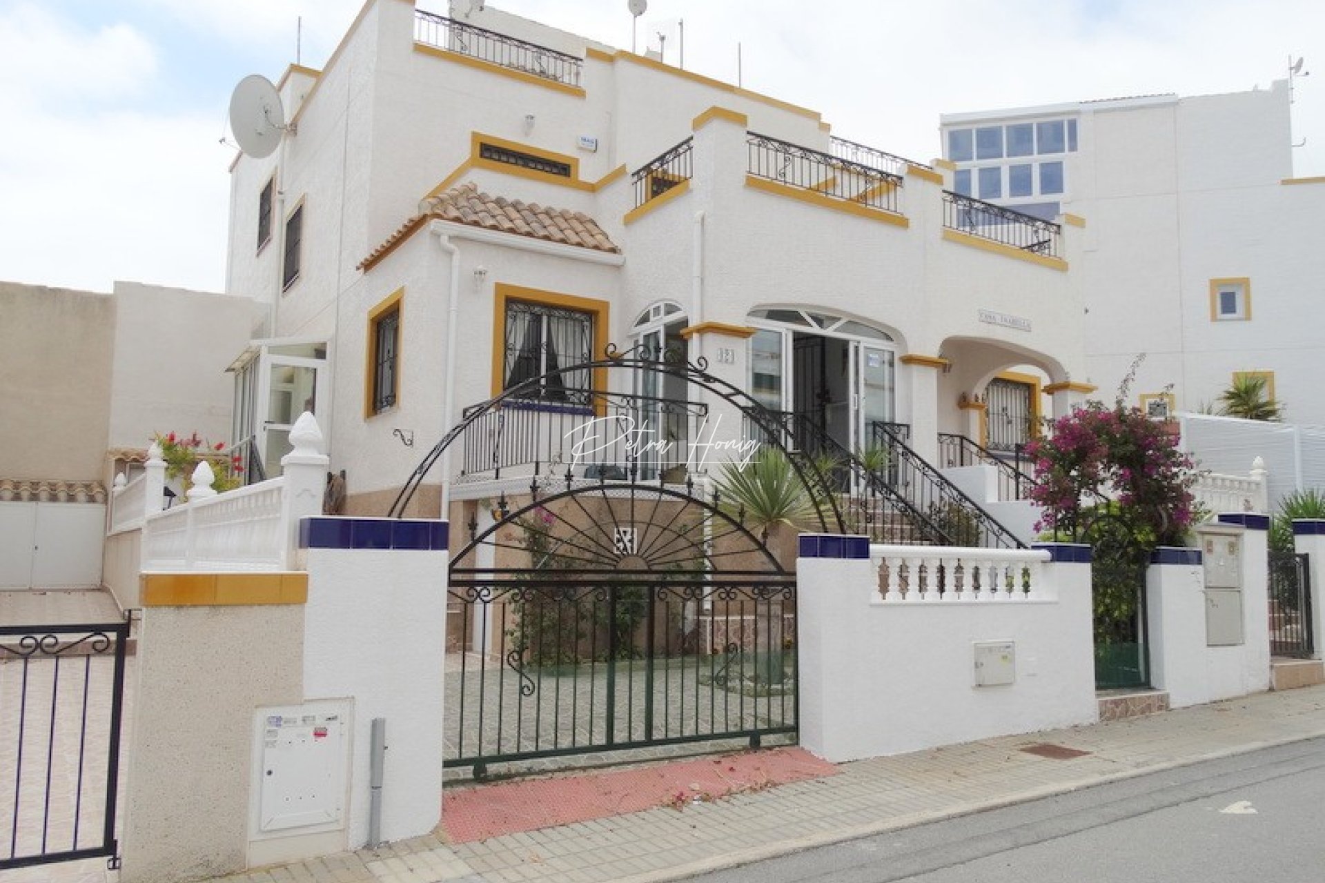 Resales - Townhouse - Los Altos