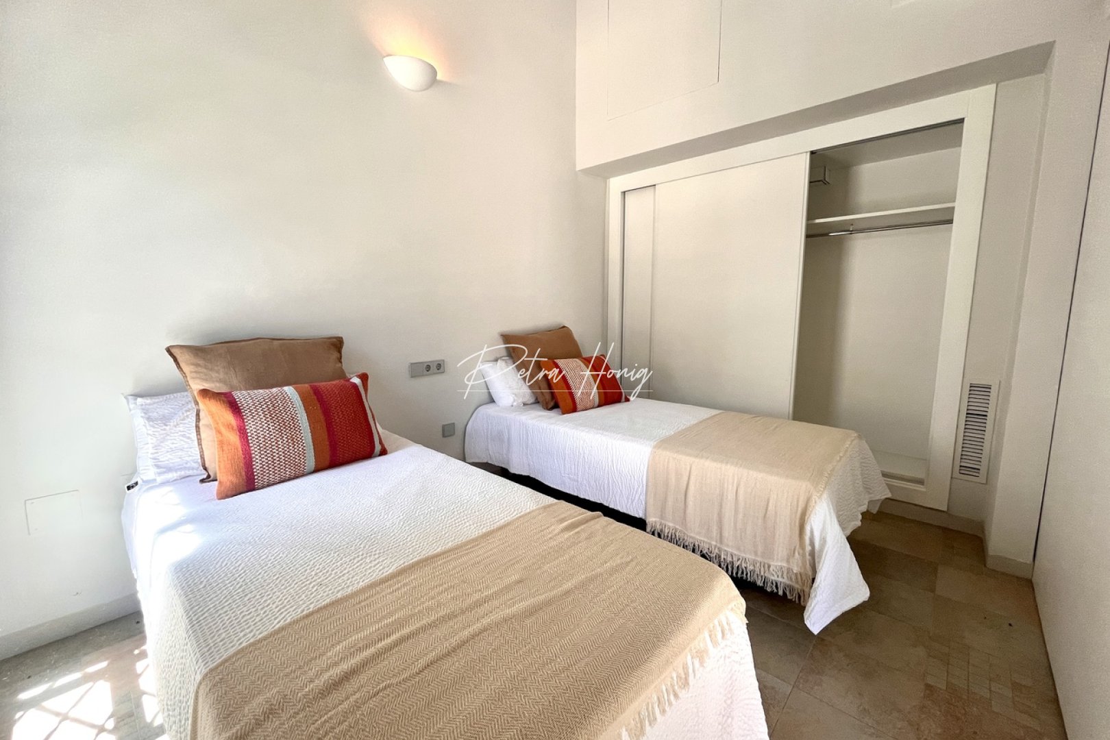 Resales - Townhouse - Other areas - Sucina