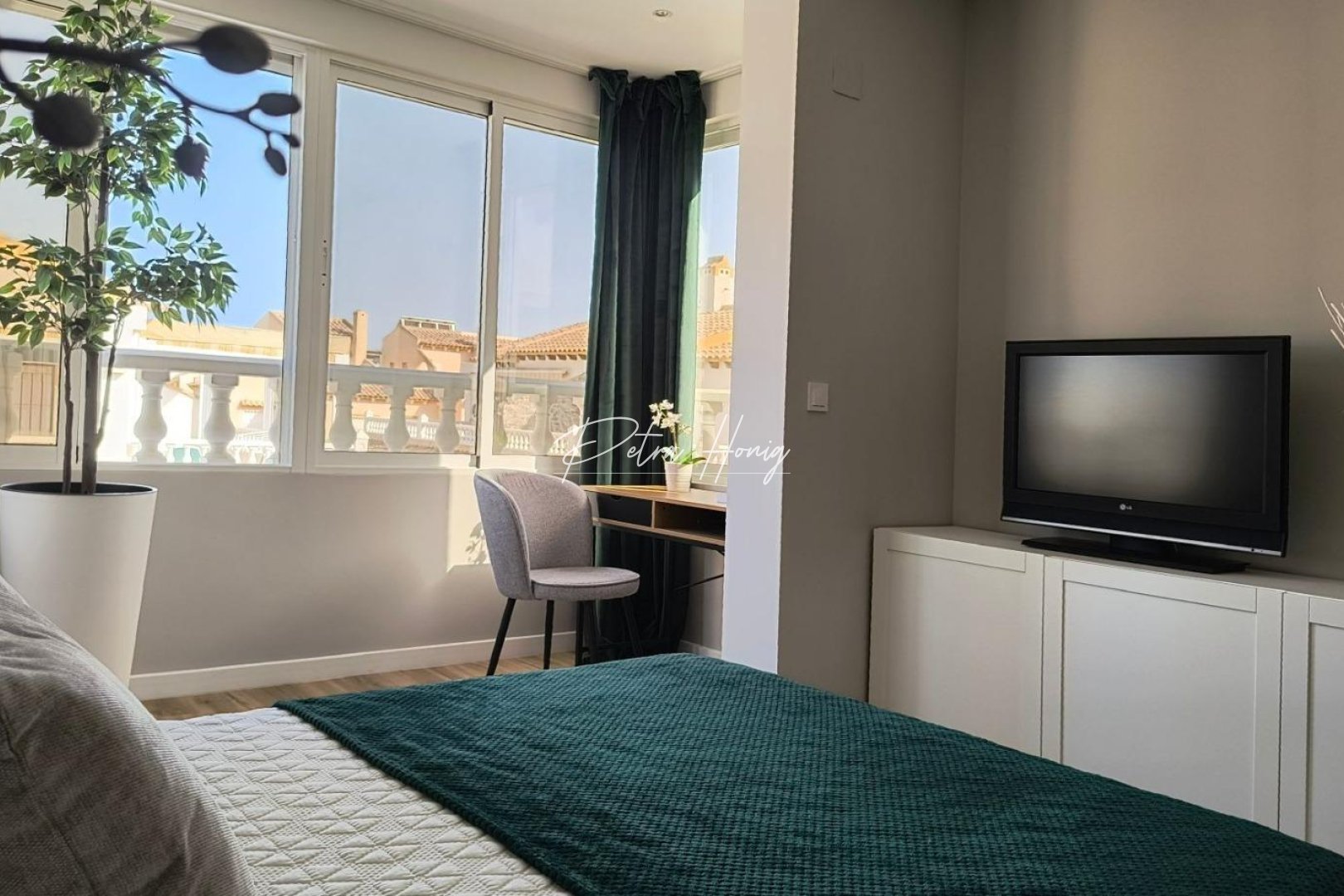 Resales - Townhouse - Other areas - Urbanización Perla del Mar