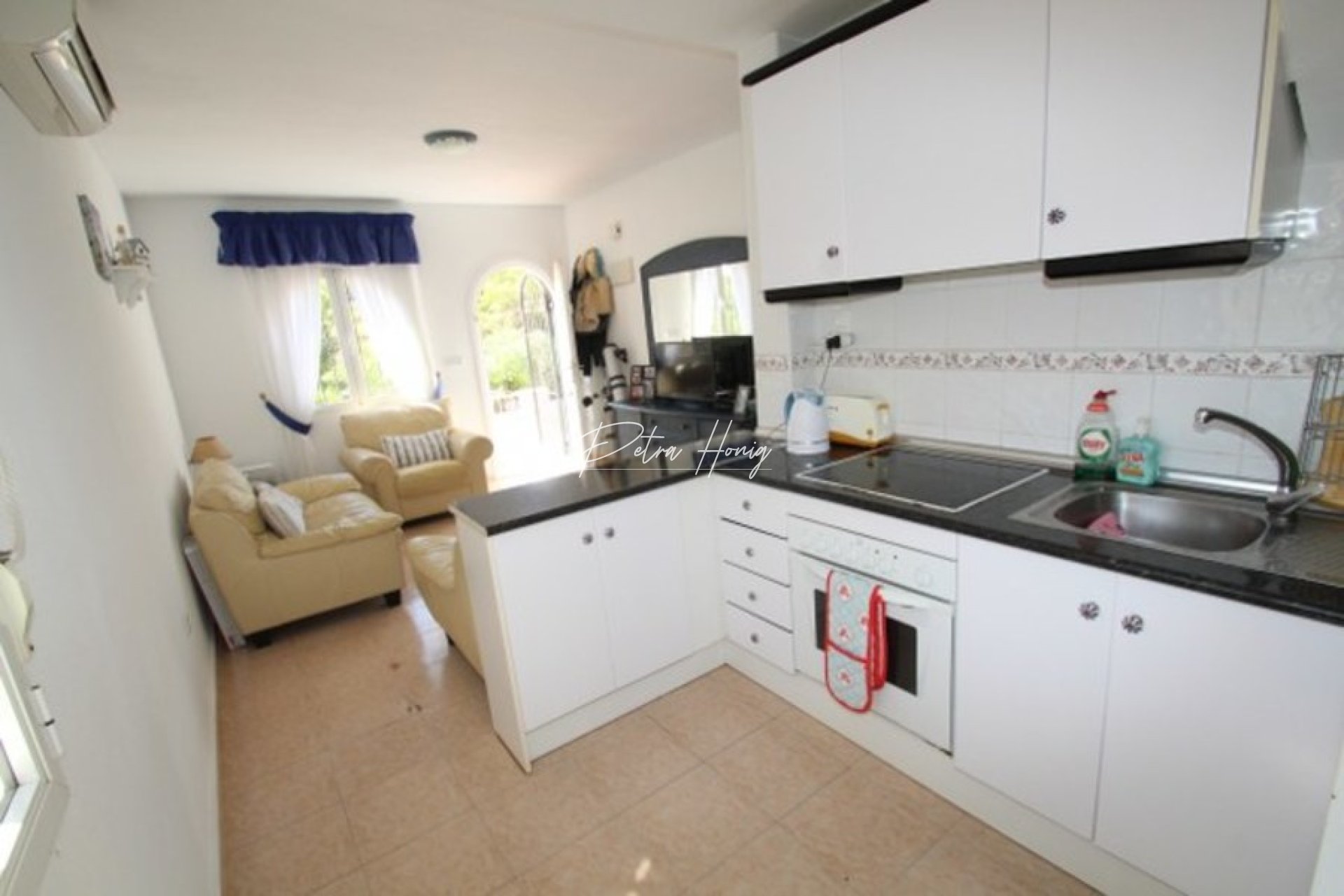 Resales - Townhouse - Villamartin