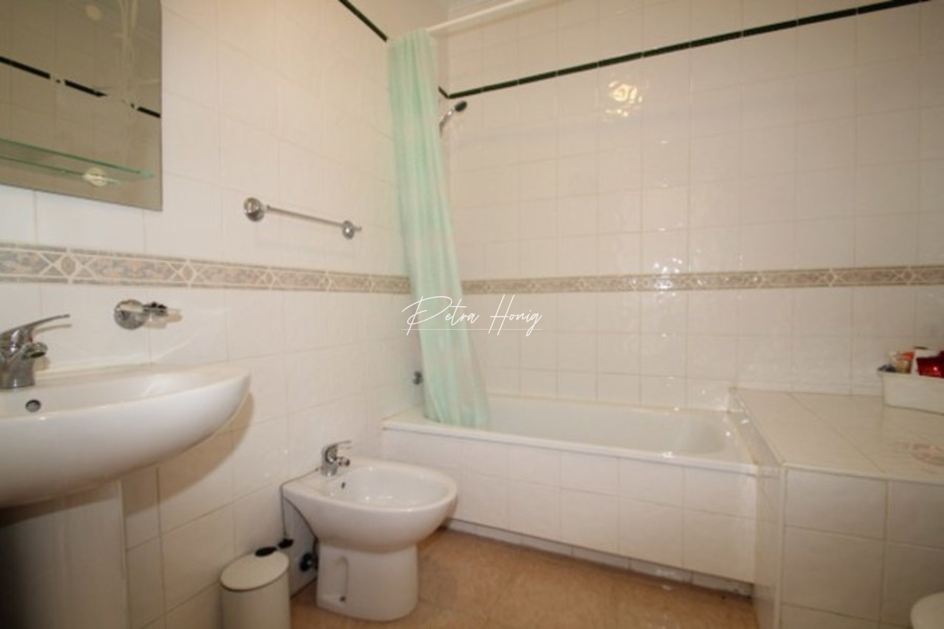 Resales - Townhouse - Villamartin