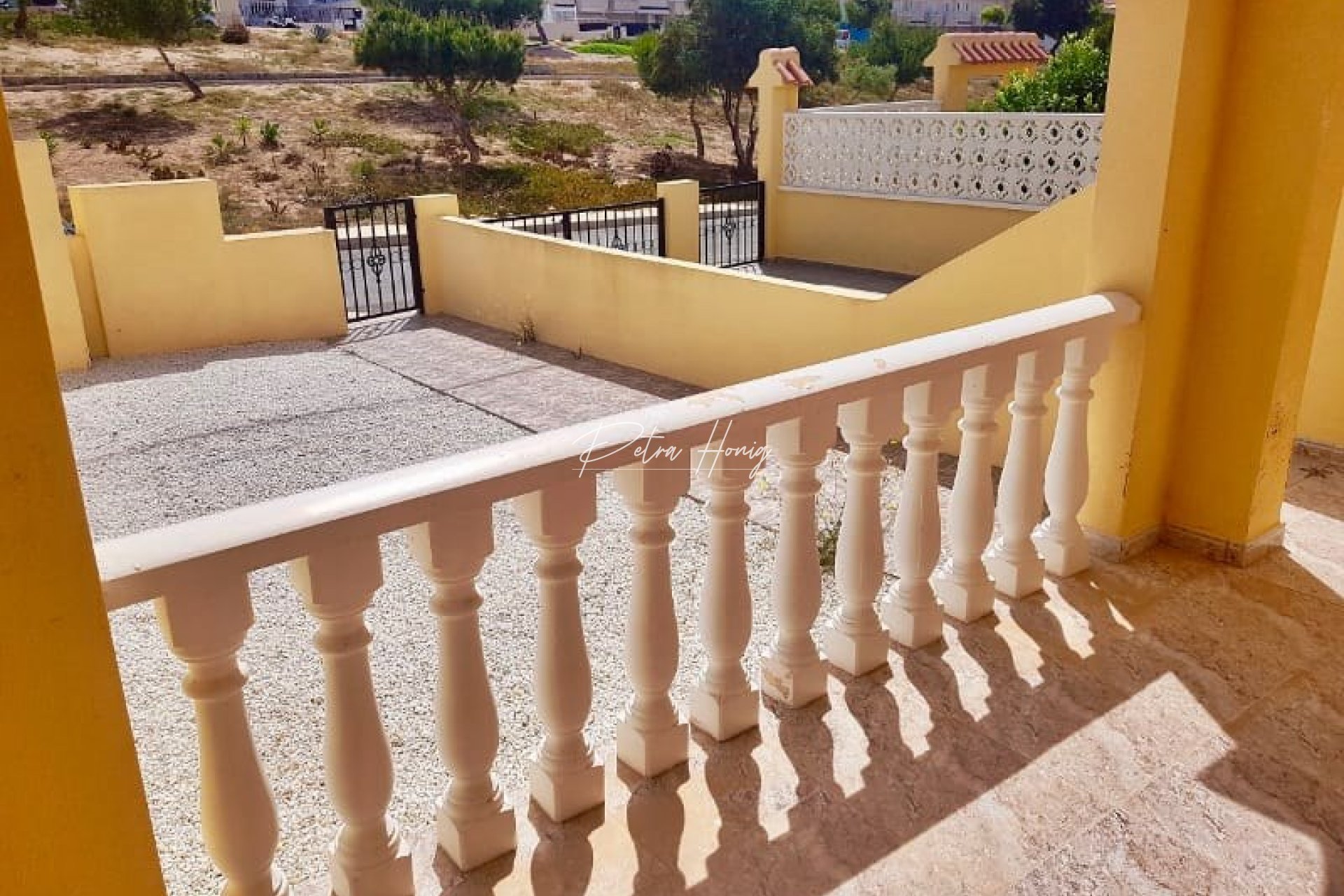 Resales - Townhouse - Villamartin