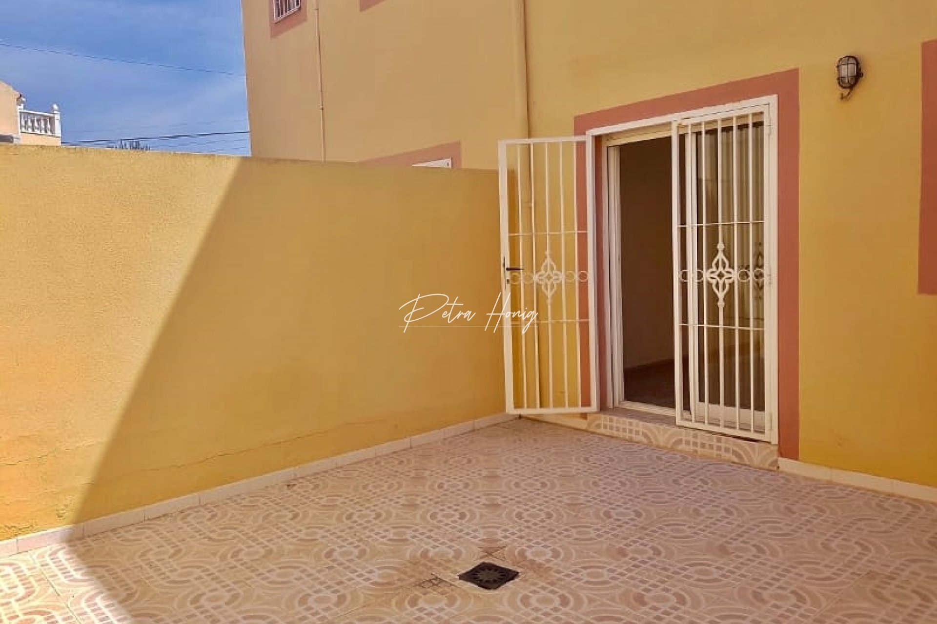 Resales - Townhouse - Villamartin