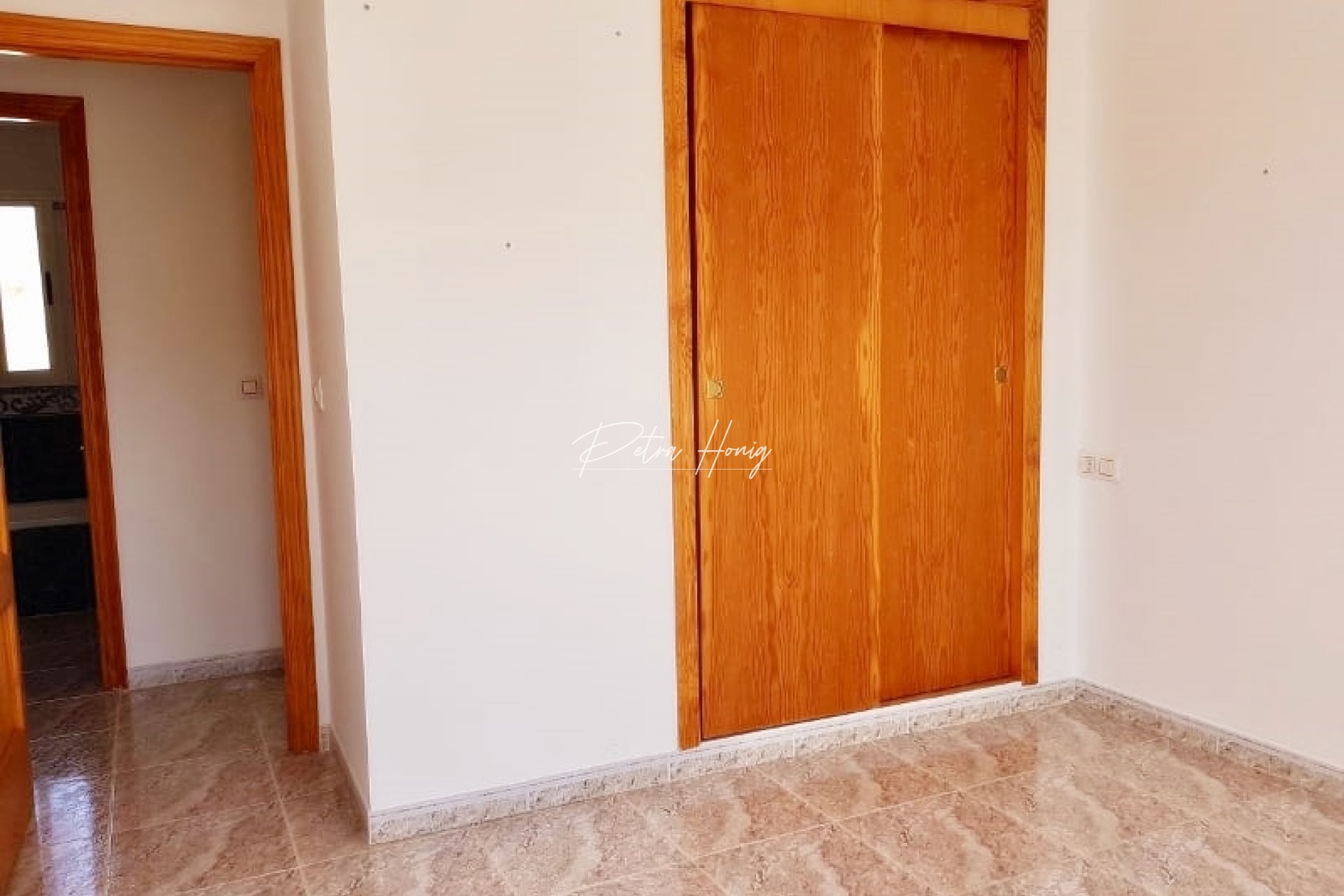 Resales - Townhouse - Villamartin