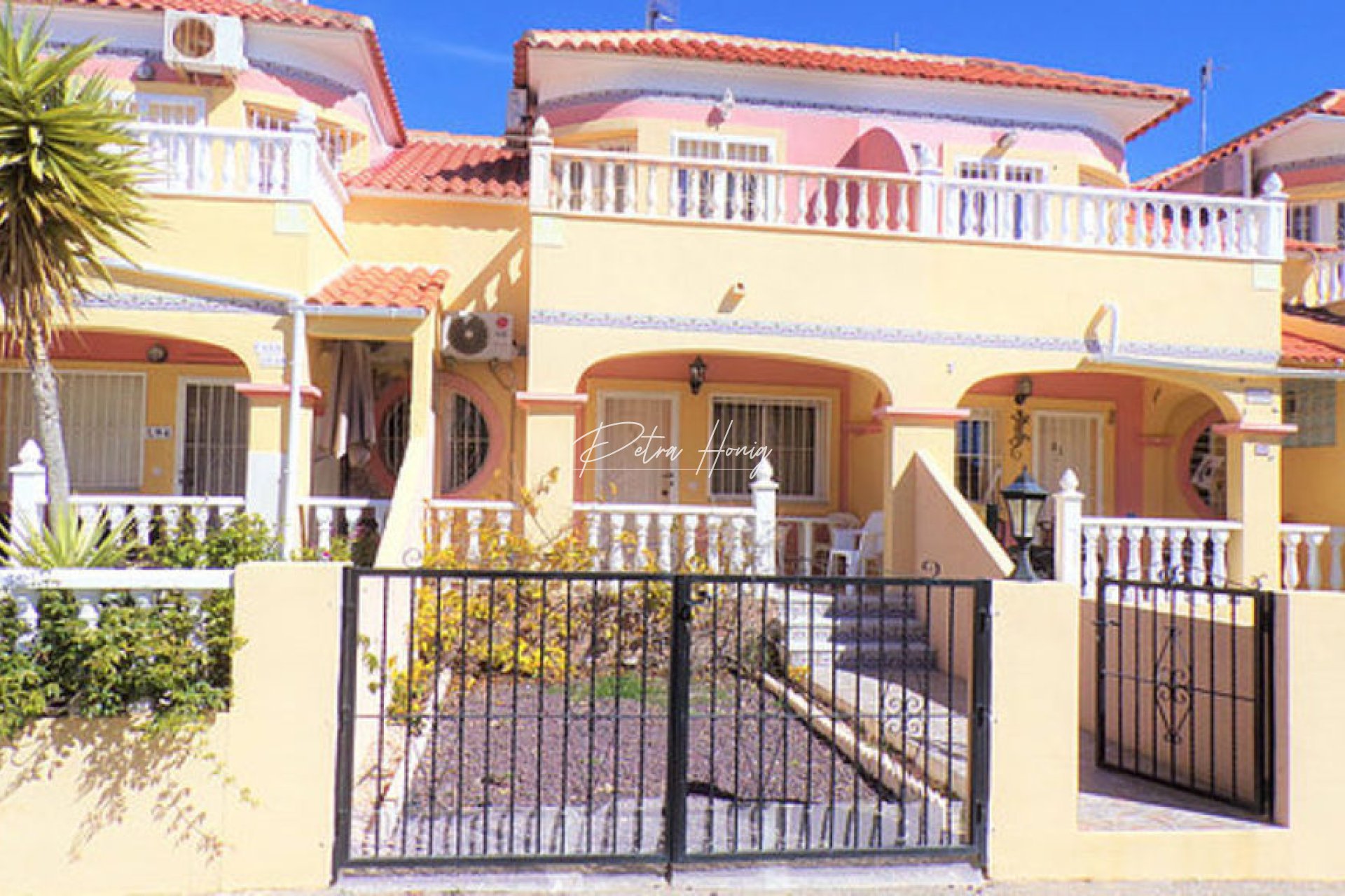 Resales - Townhouse - Villamartin