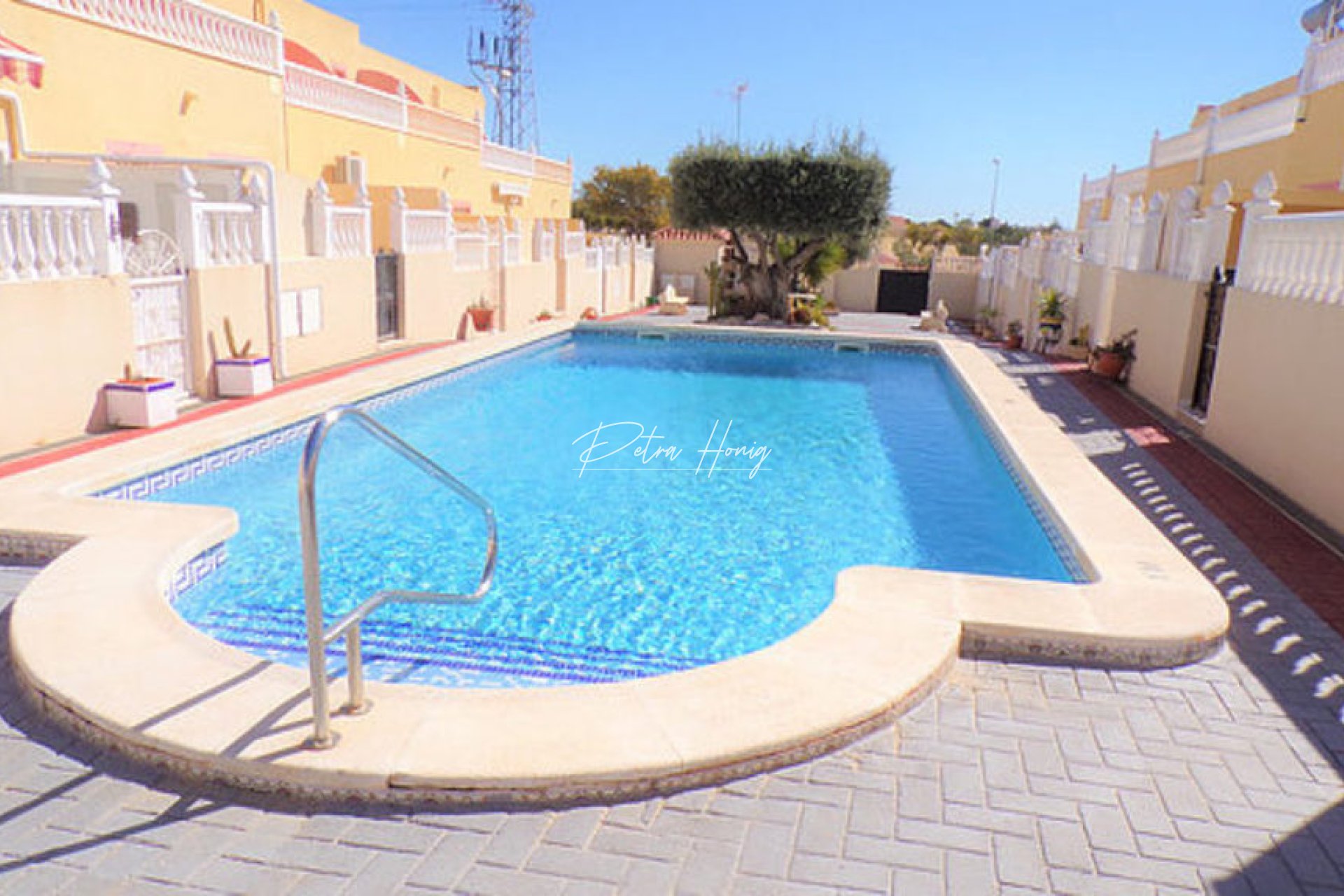 Resales - Townhouse - Villamartin