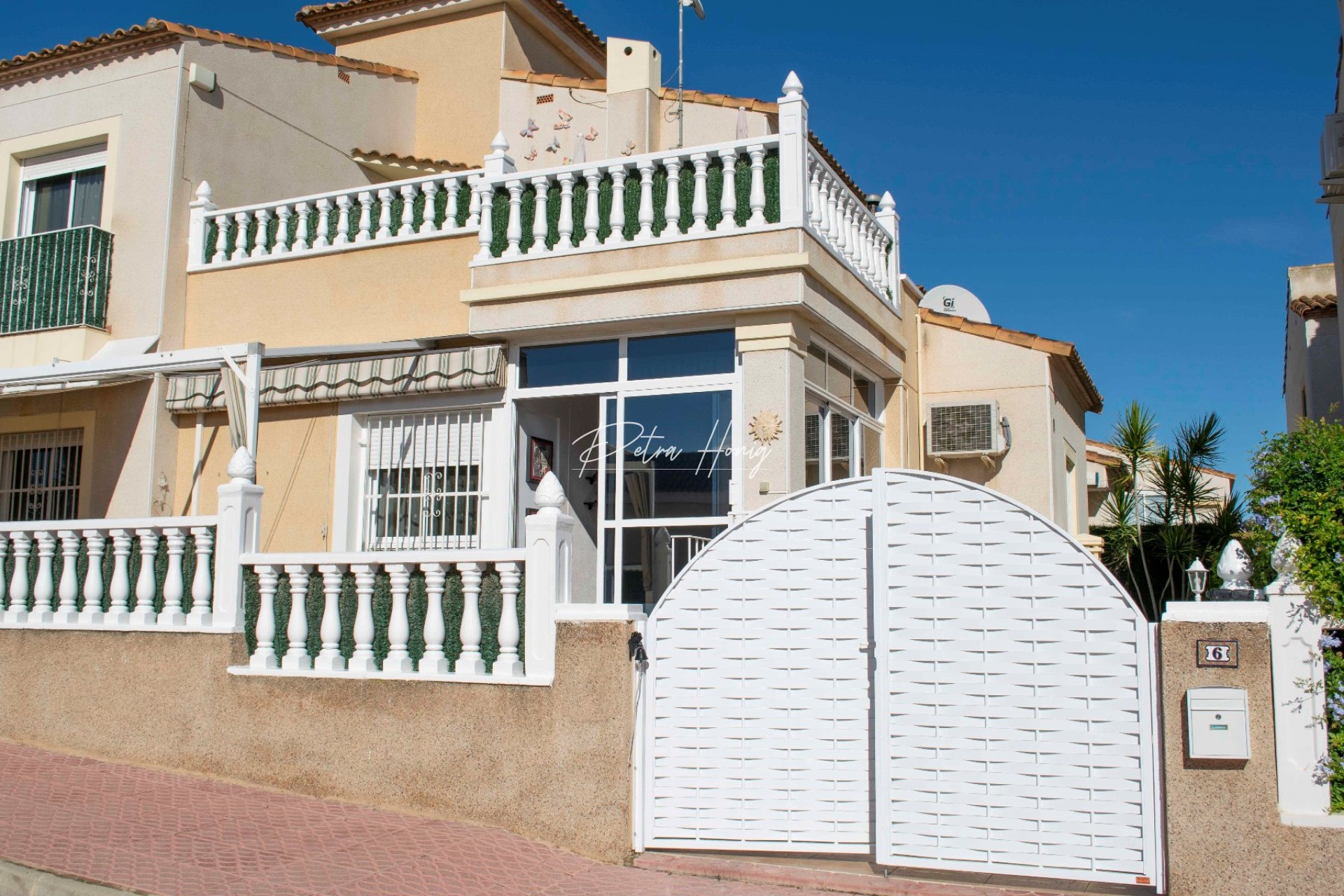 Resales - Villa - Algorfa - Montebello