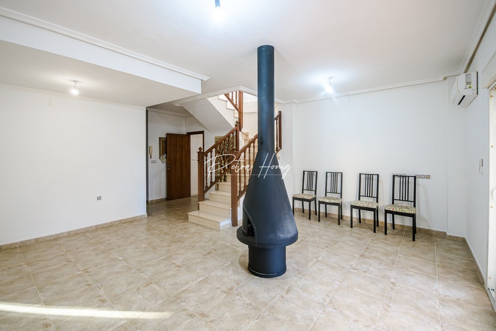 Resales - Villa - Benferri