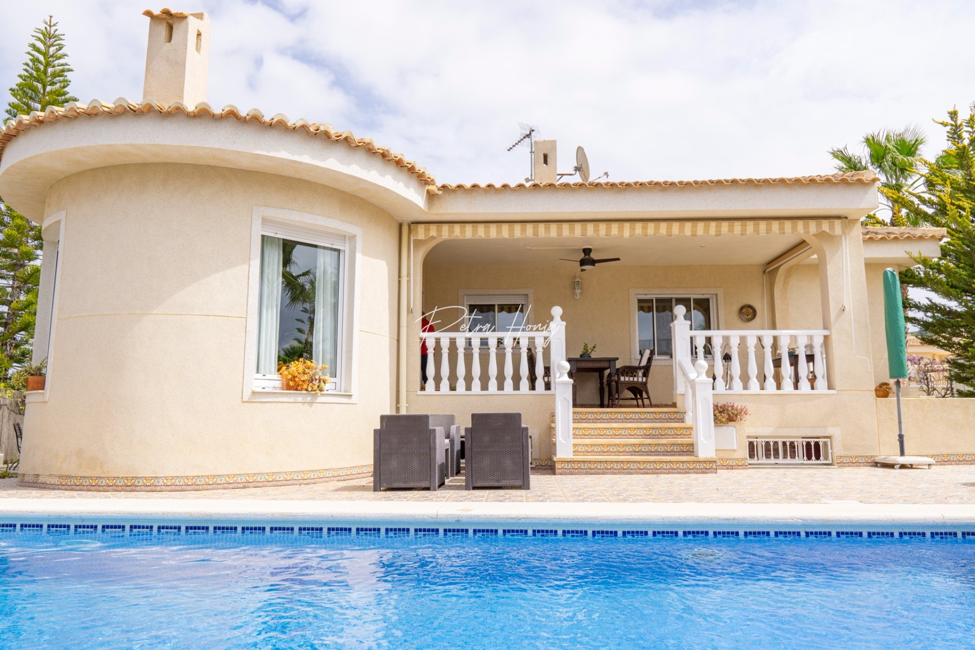 Resales - Villa - Benimar