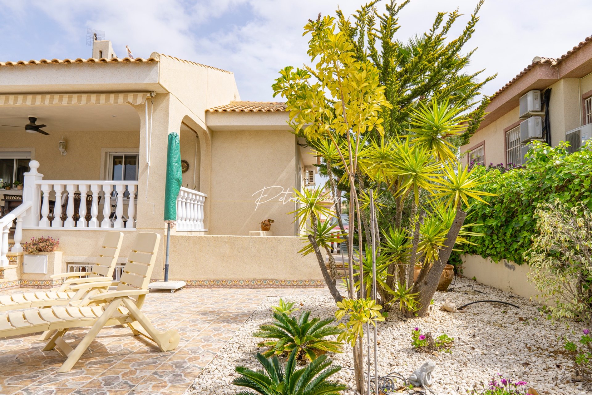Resales - Villa - Benimar