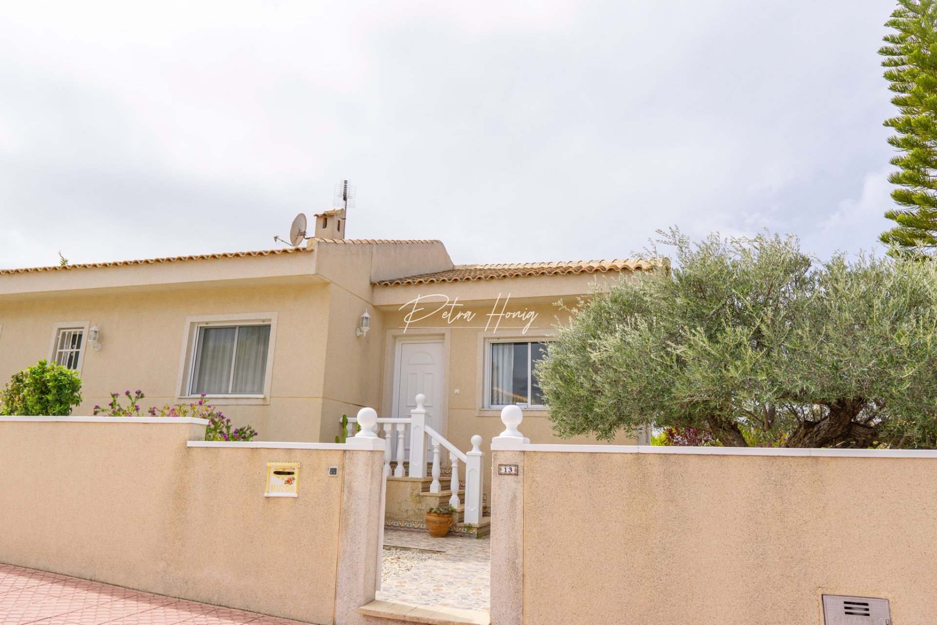 Resales - Villa - Benimar