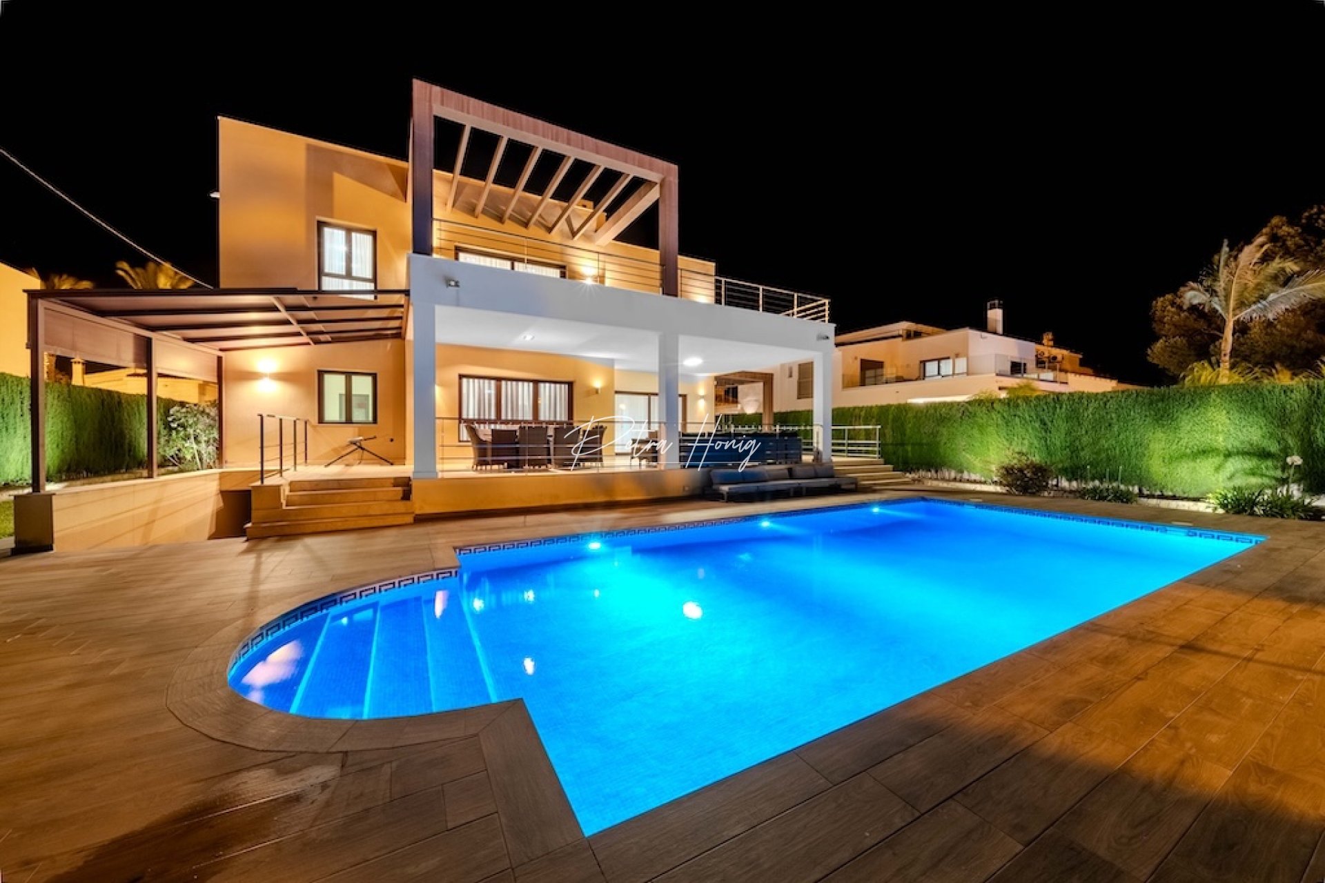 Resales - Villa - Cabo Roig