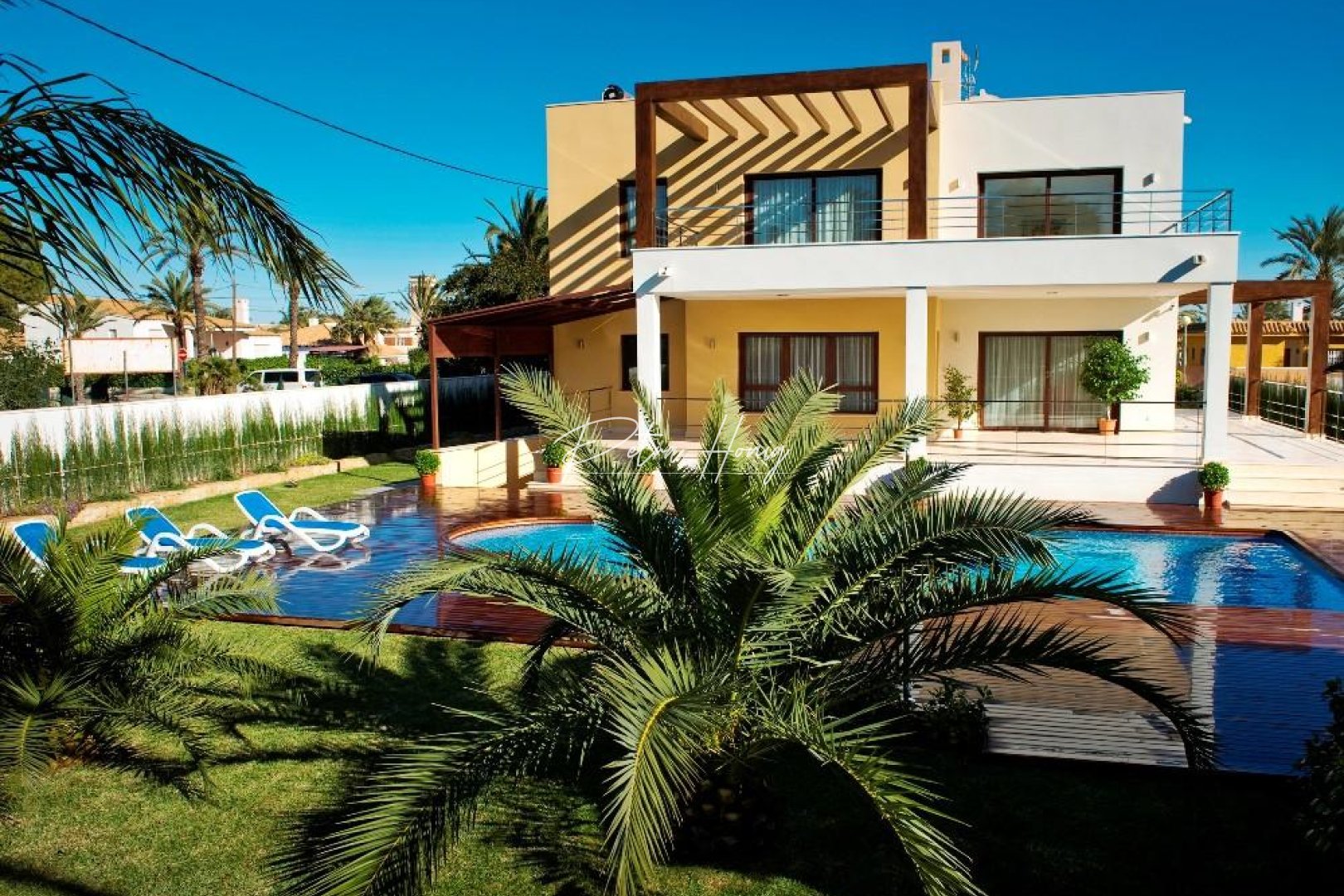 Resales - Villa - Cabo Roig