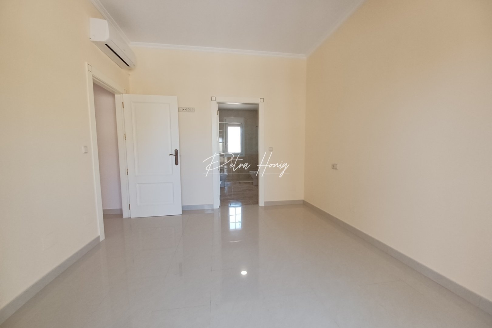 Resales - Villa - Cabo Roig