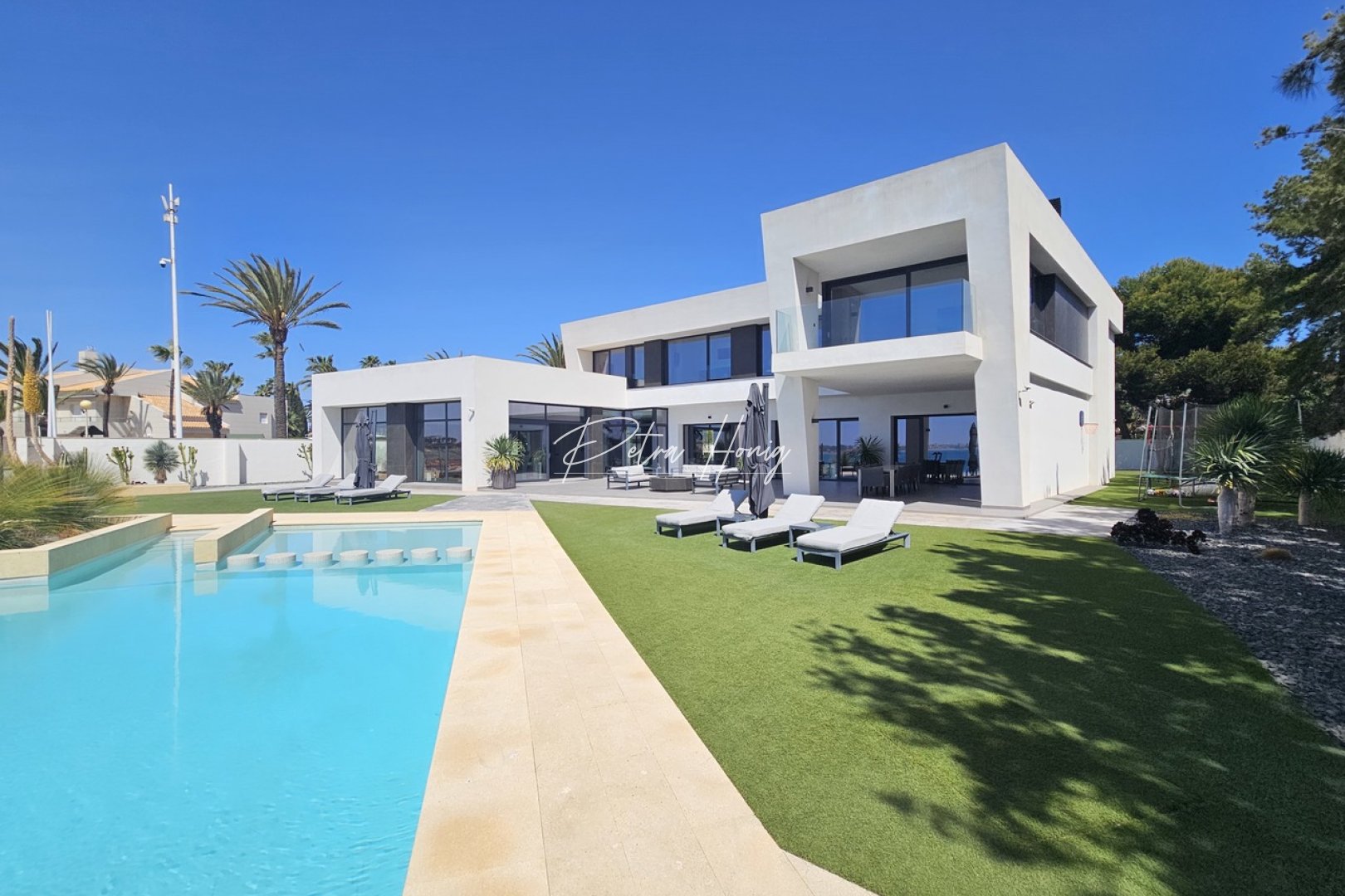 Resales - Villa - Cabo Roig