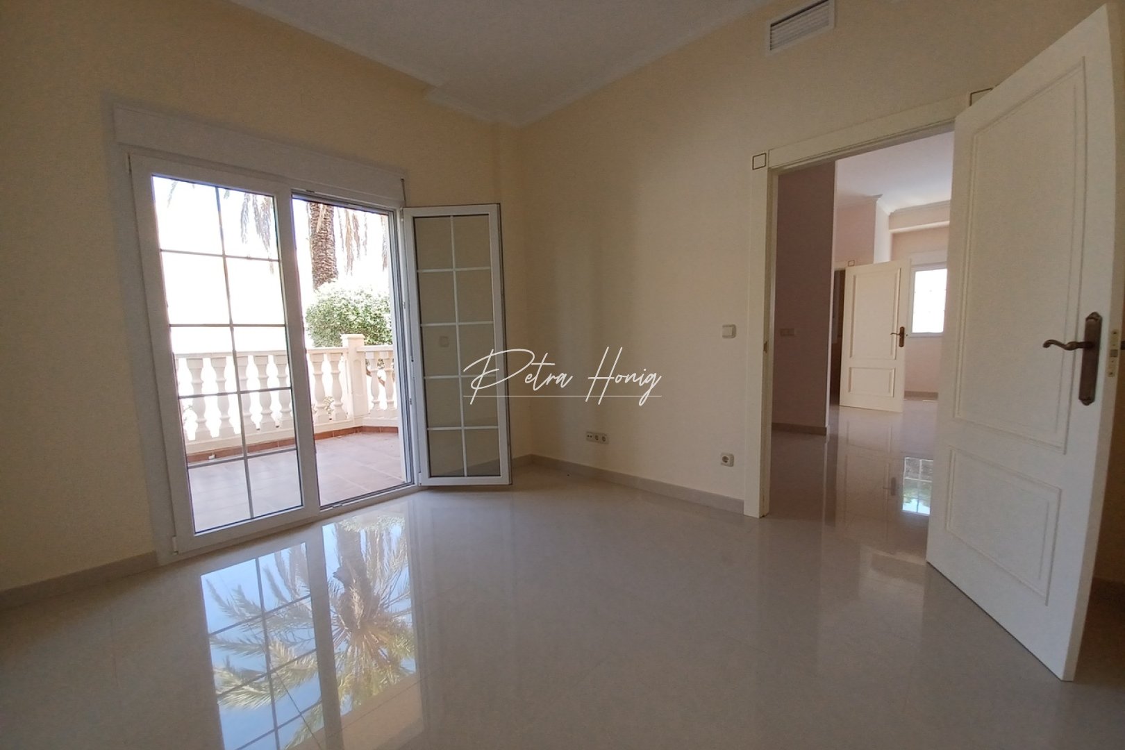 Resales - Villa - Cabo Roig