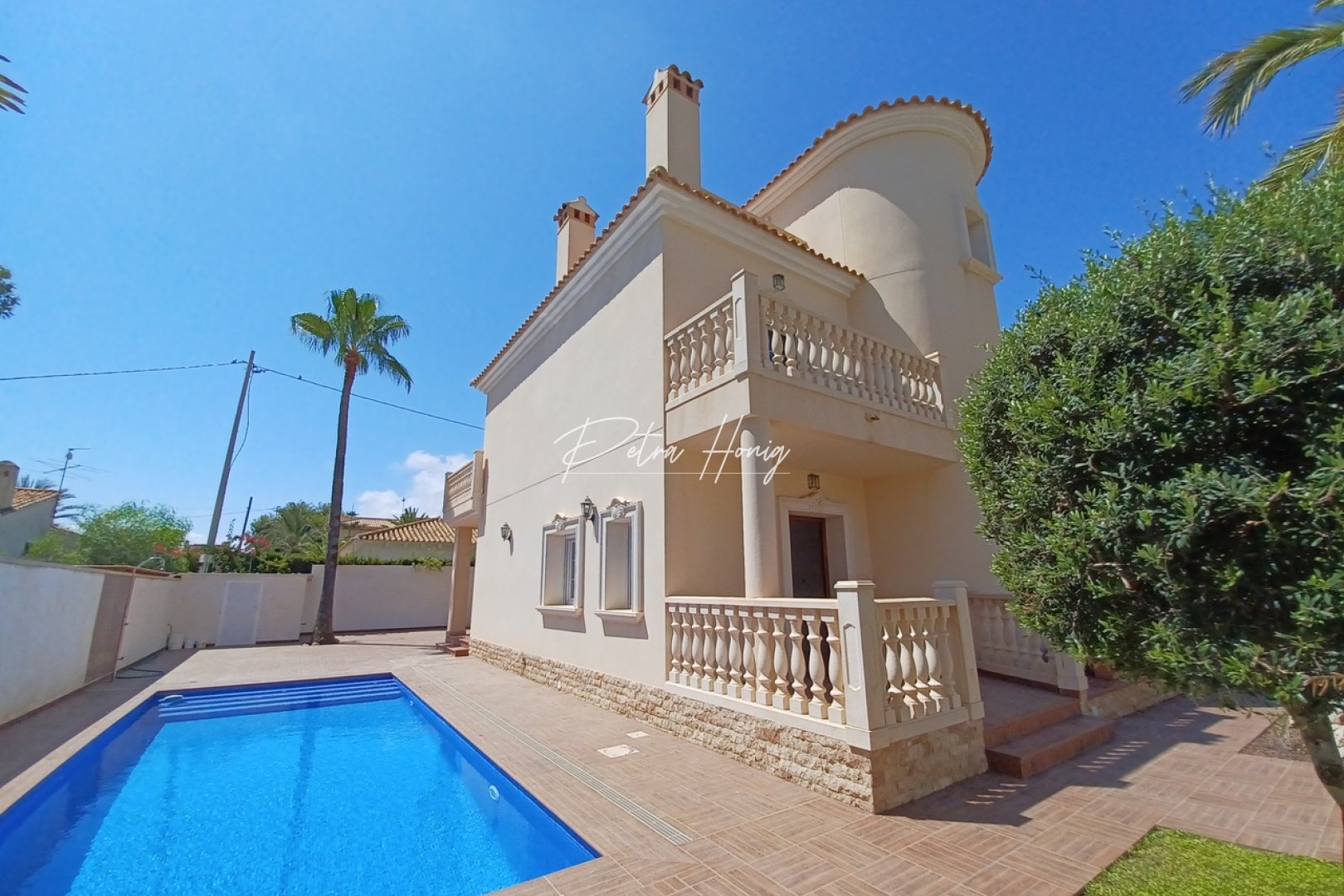Resales - Villa - Cabo Roig
