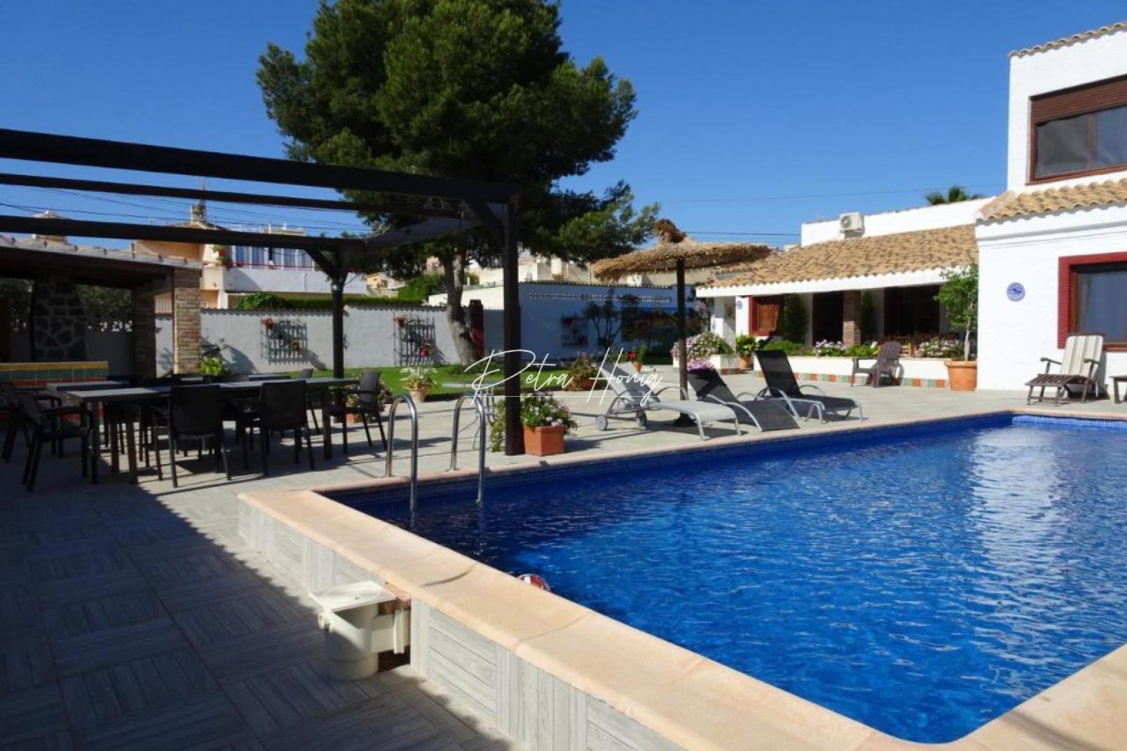 Resales - Villa - Cabo Roig