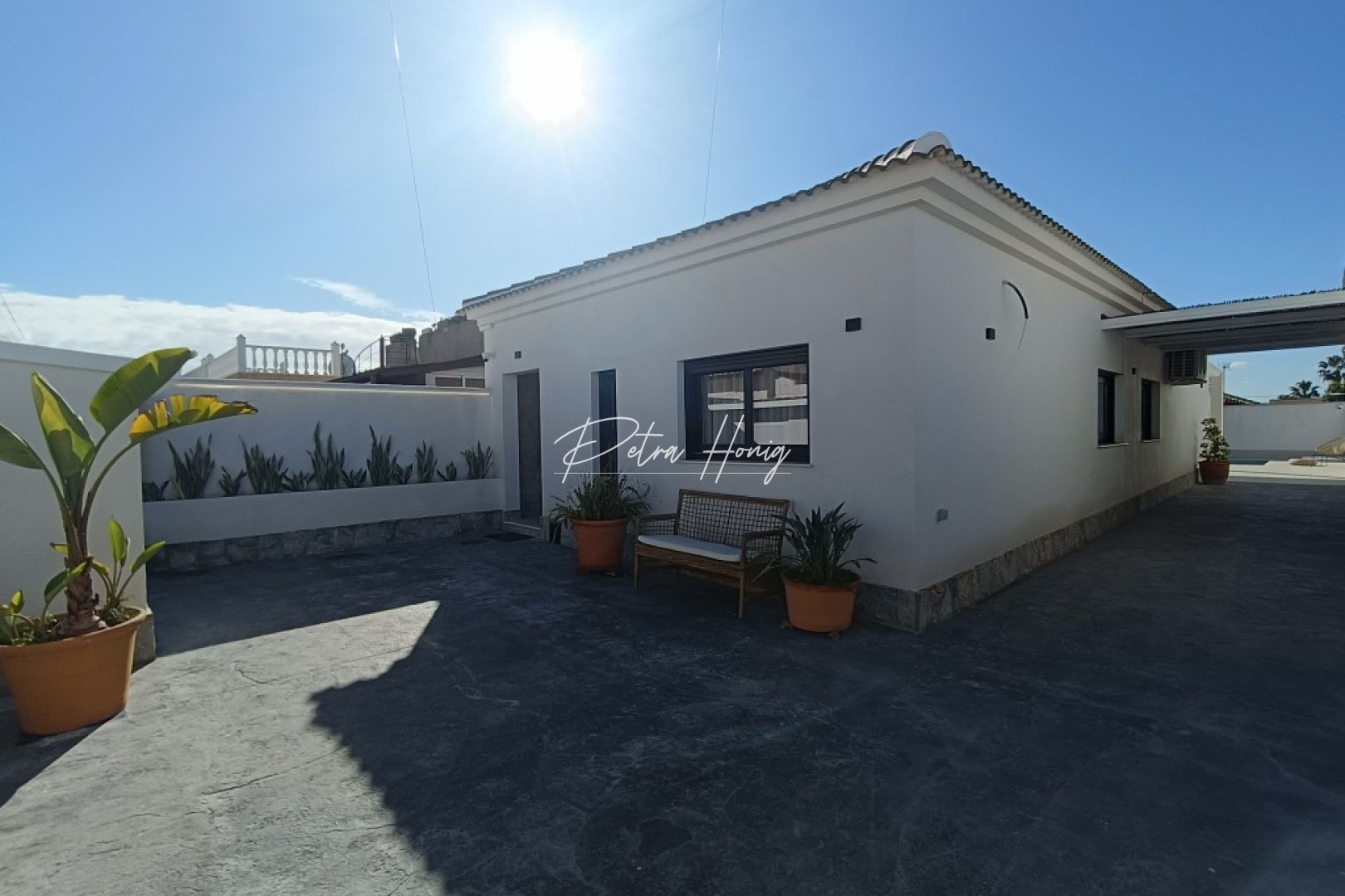 Resales - Villa - El Chaparral