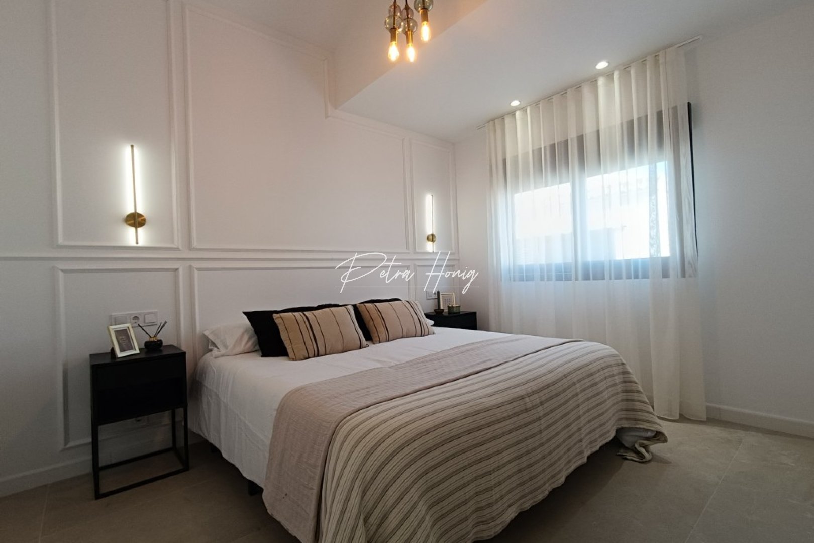 Resales - Villa - El Chaparral