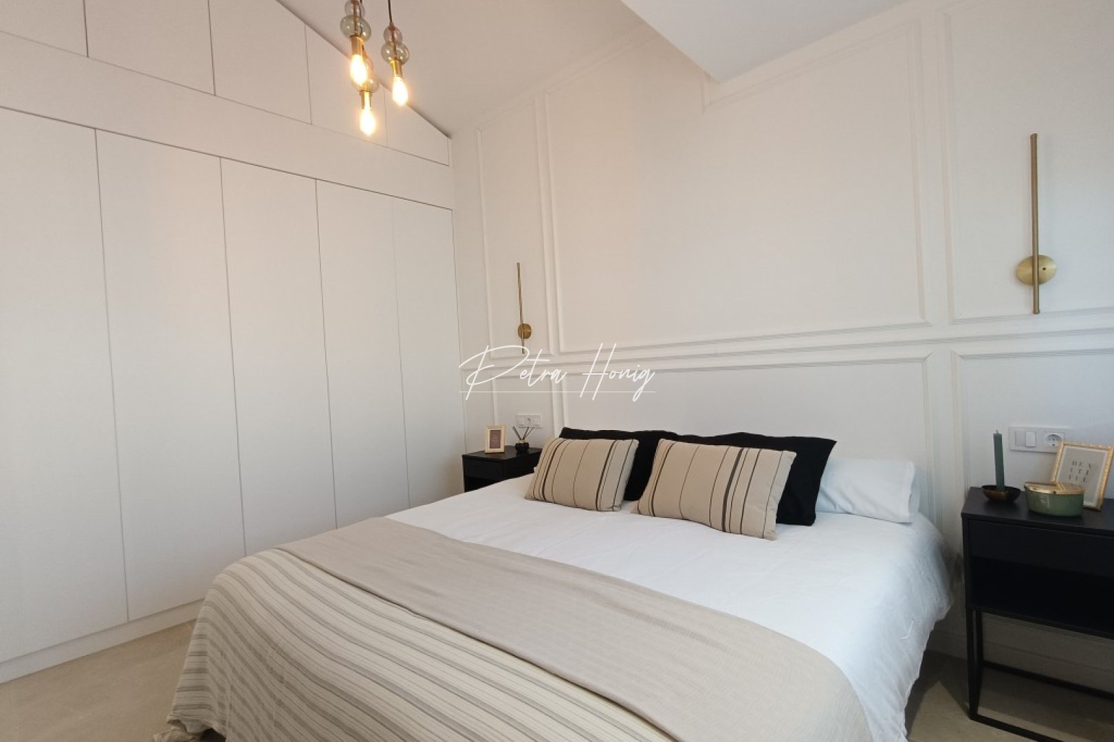 Resales - Villa - El Chaparral