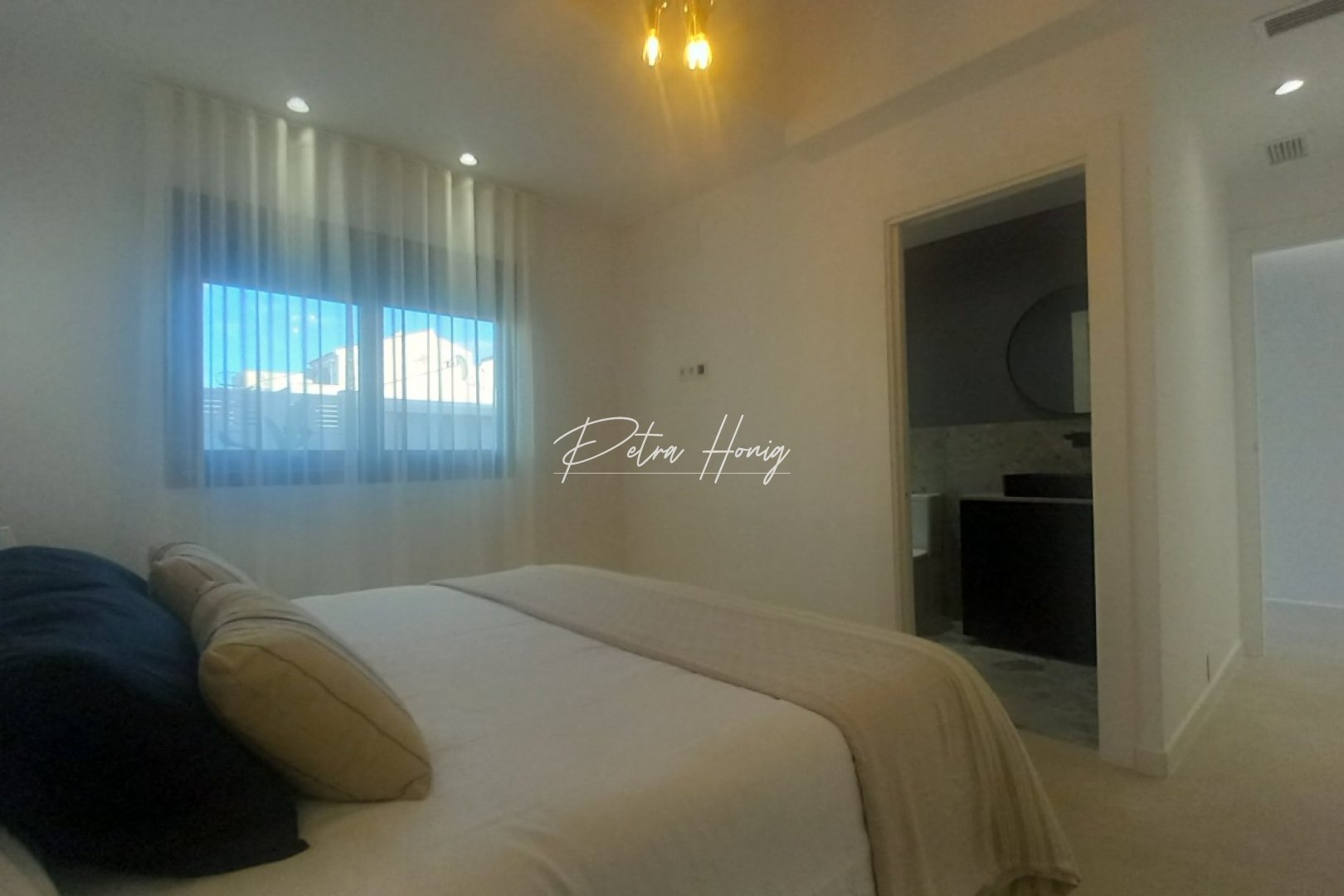 Resales - Villa - El Chaparral