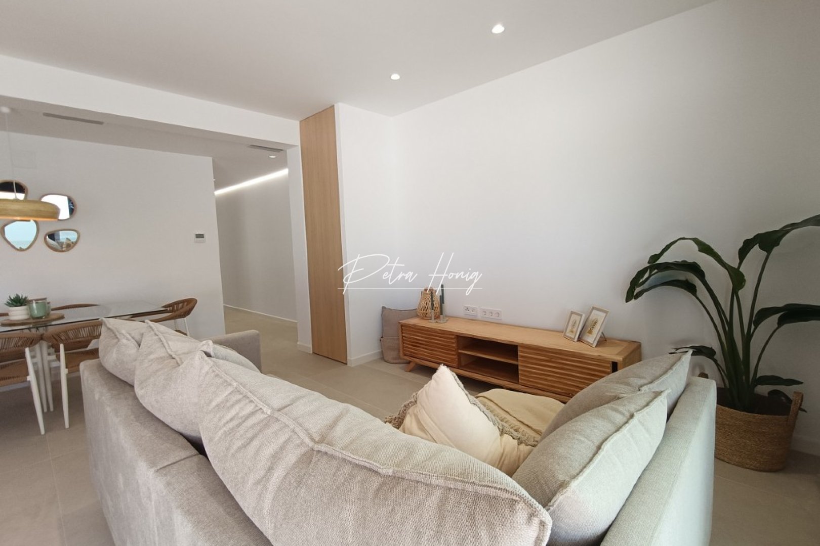 Resales - Villa - El Chaparral