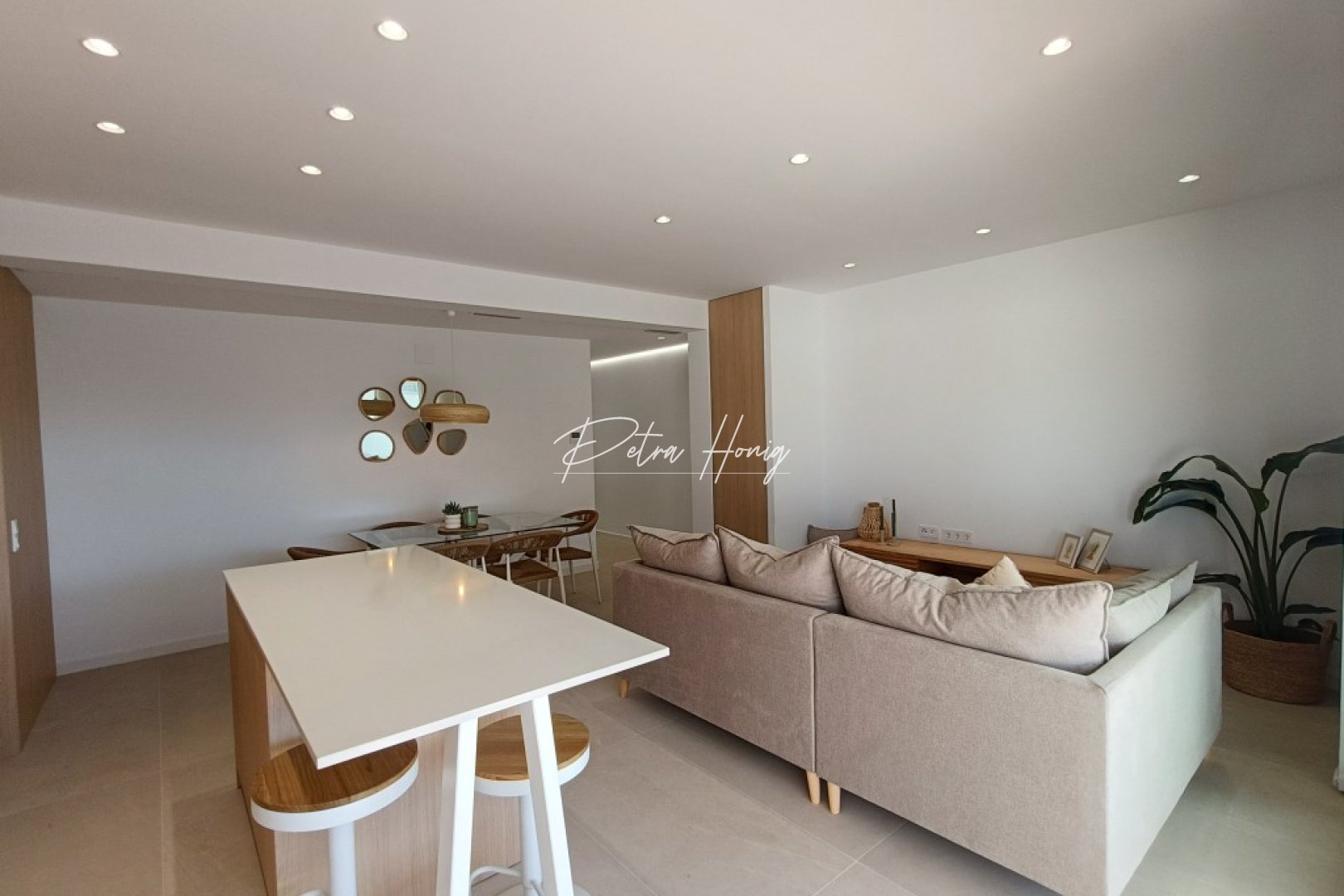 Resales - Villa - El Chaparral