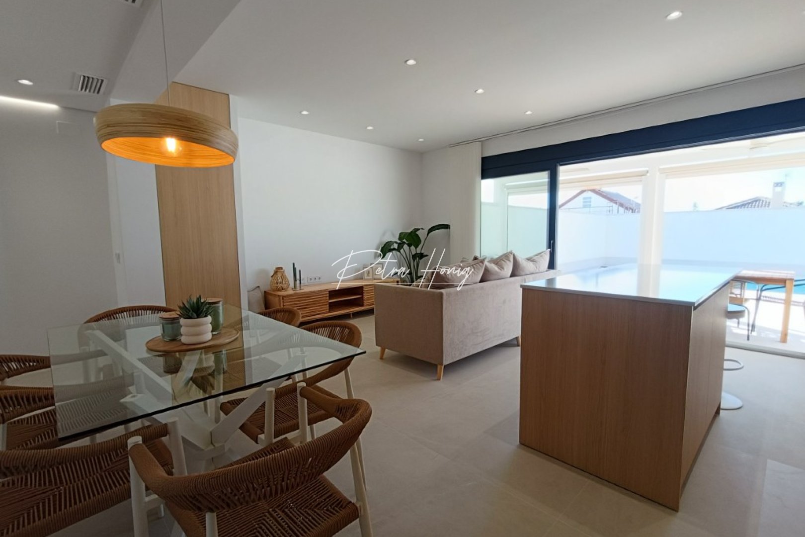 Resales - Villa - El Chaparral