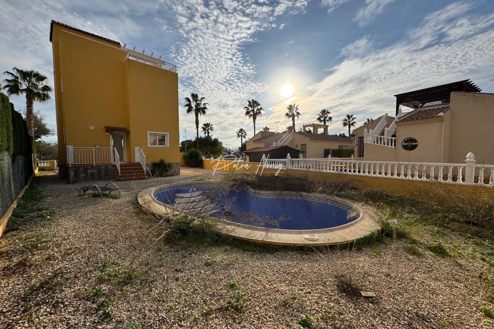 Resales - Villa - Guardamar del Segura - El Raso, Guardamar