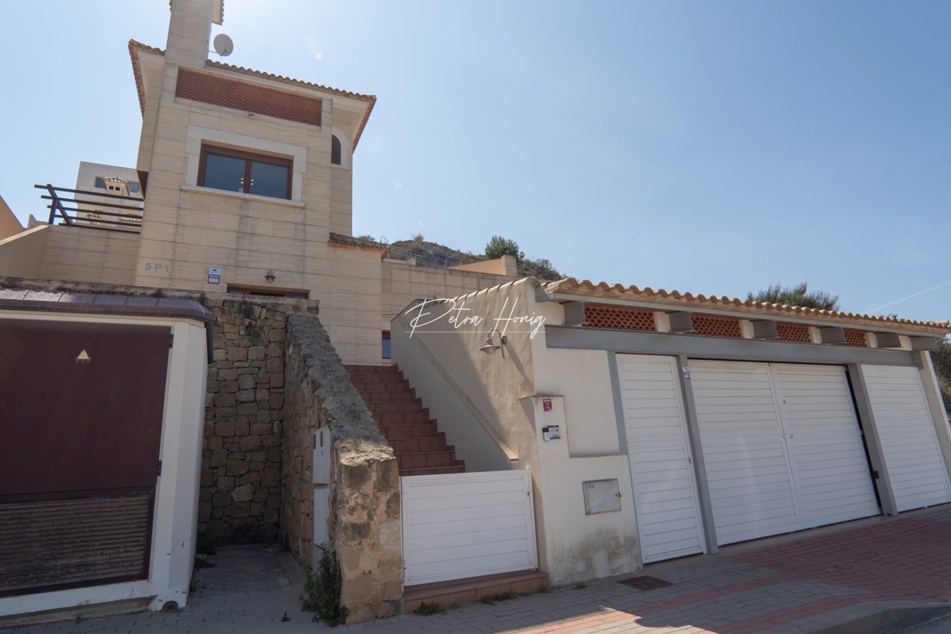 Resales - Villa - La Finca Golf