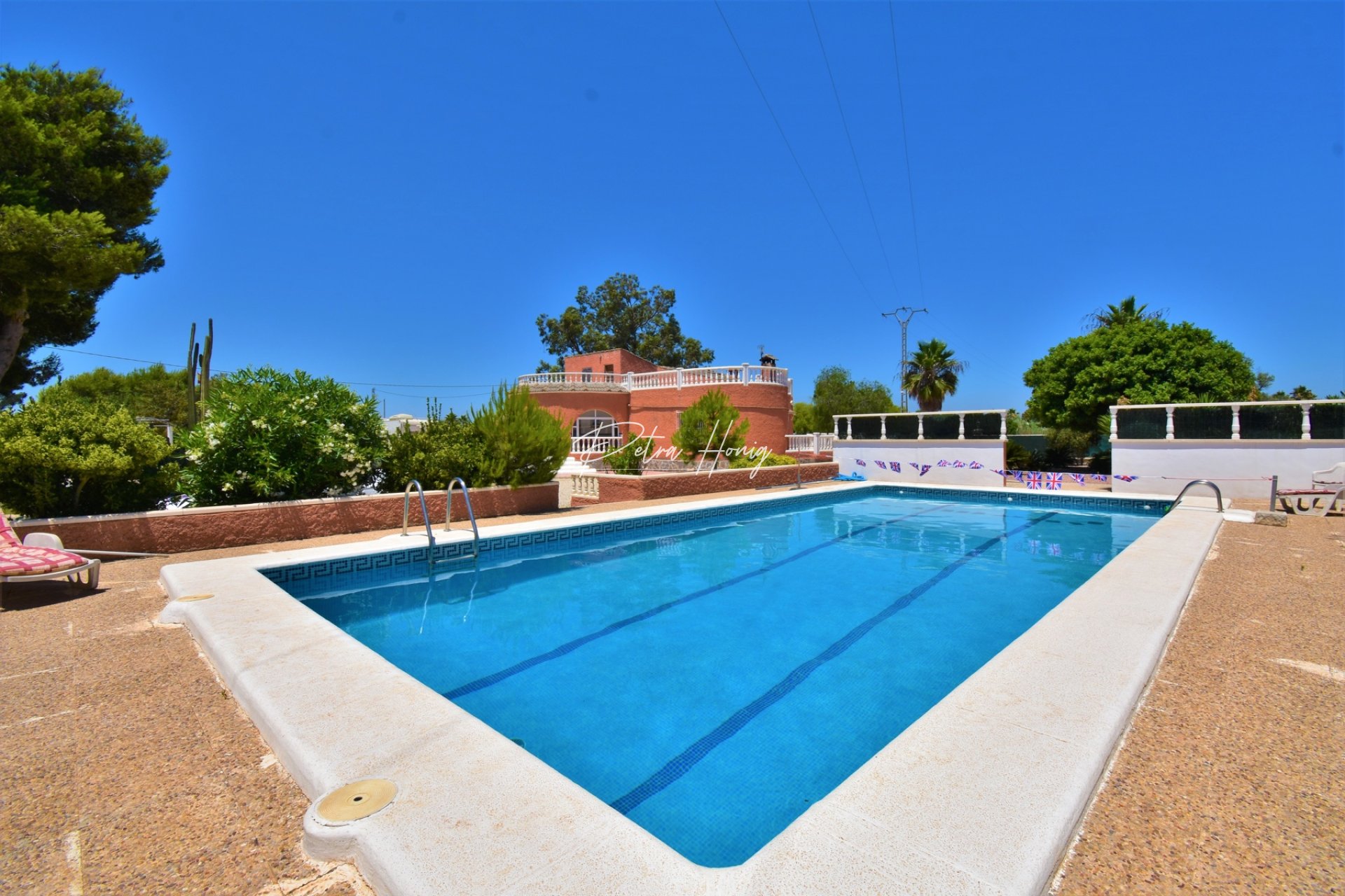 Resales - Villa - La Marina - La Hoya