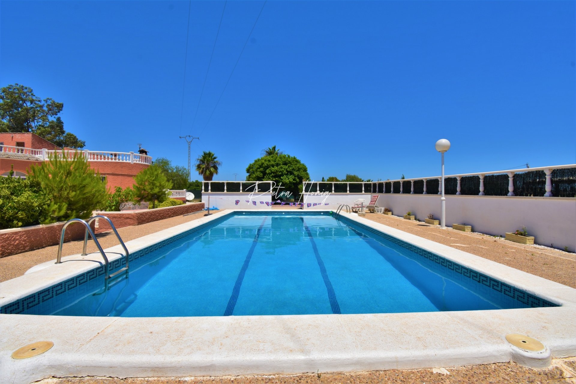 Resales - Villa - La Marina - La Hoya