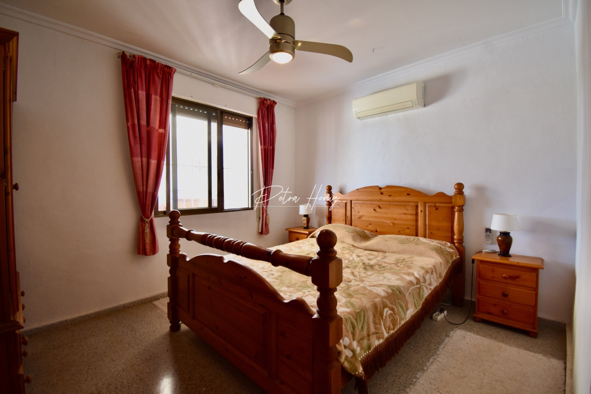 Resales - Villa - La Marina - La Hoya